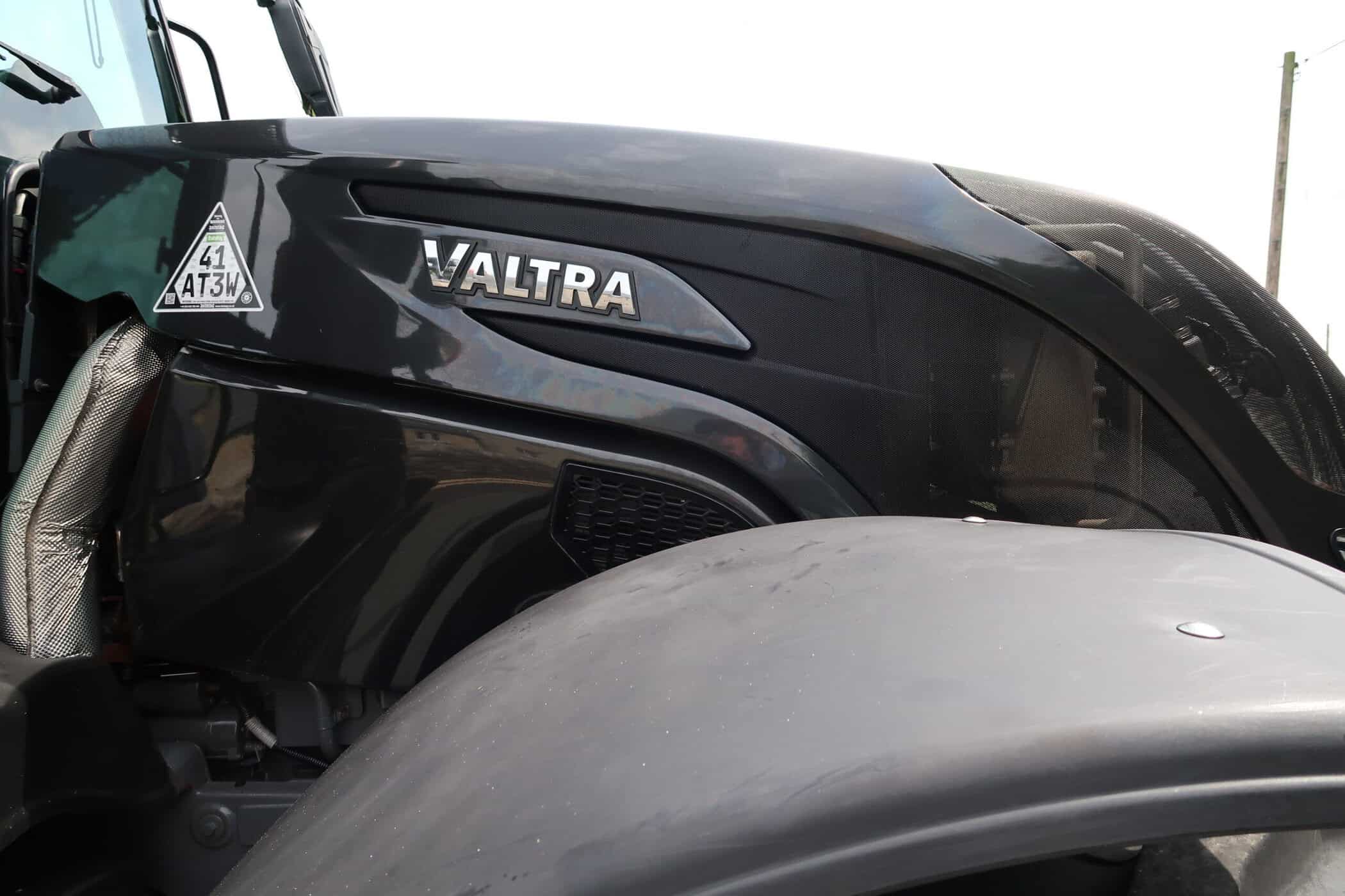 VALTRA S374 - Image 29