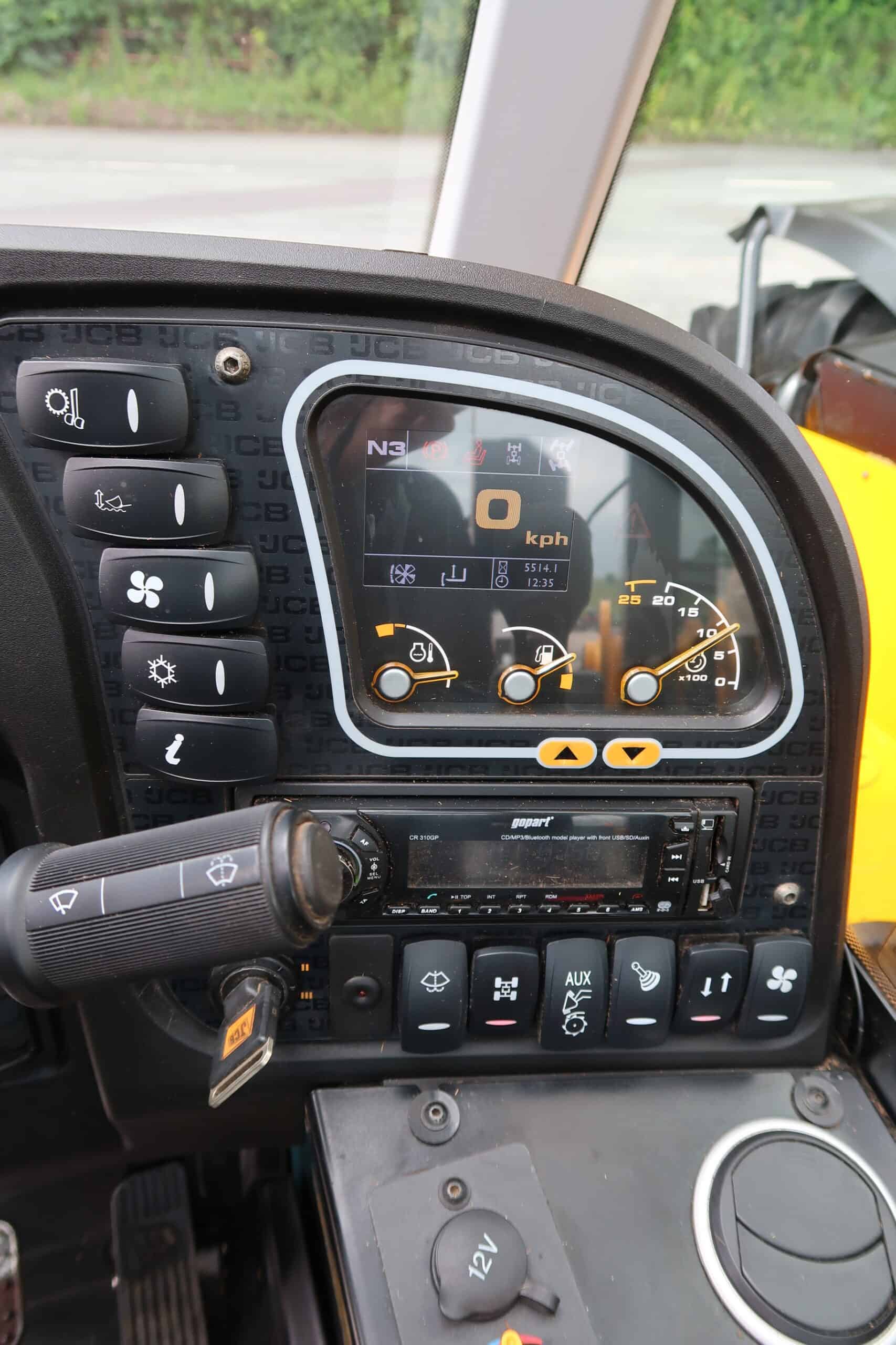 JCB 526-56 Agri - Image 13