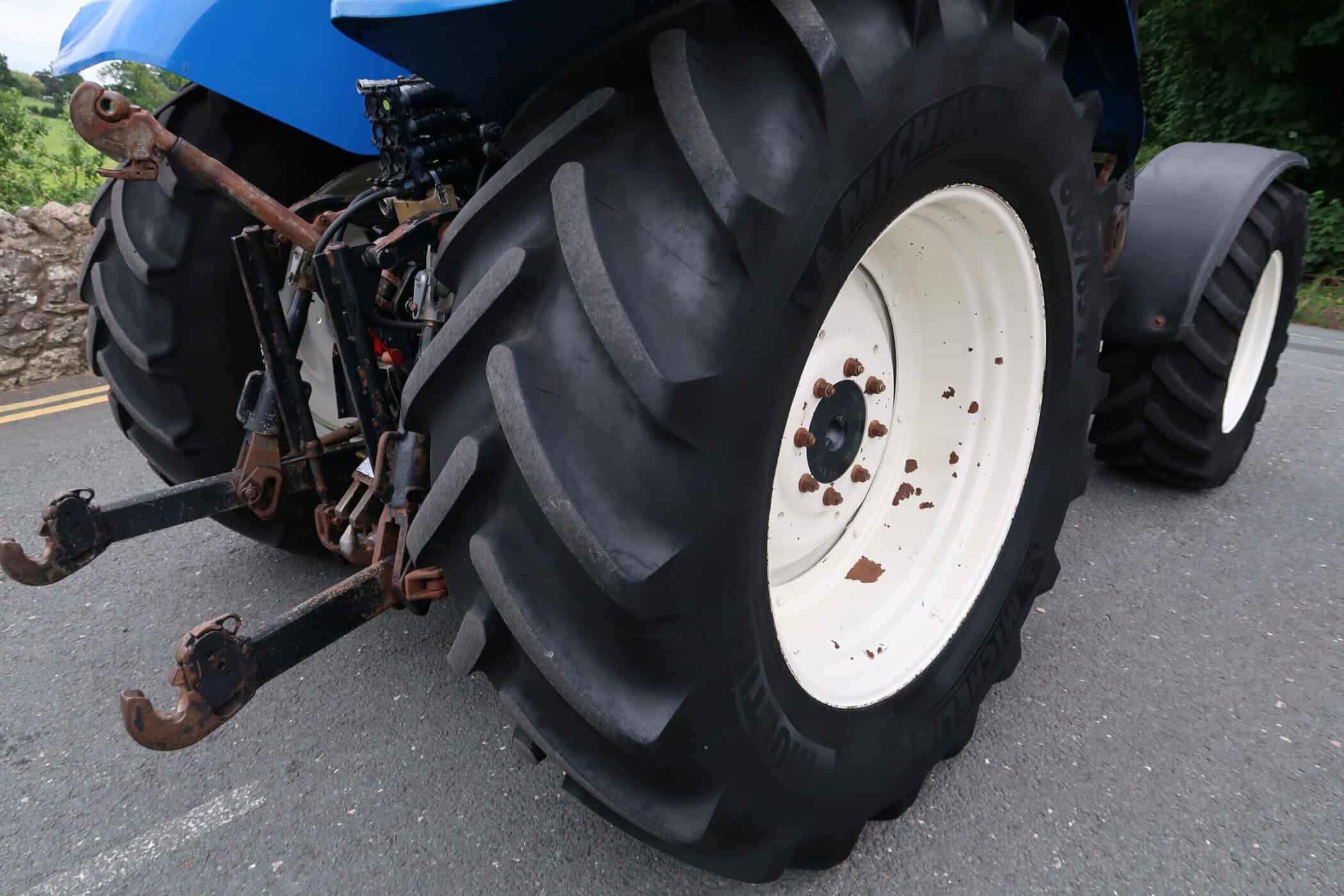 NEW HOLLAND T6050 - Image 8