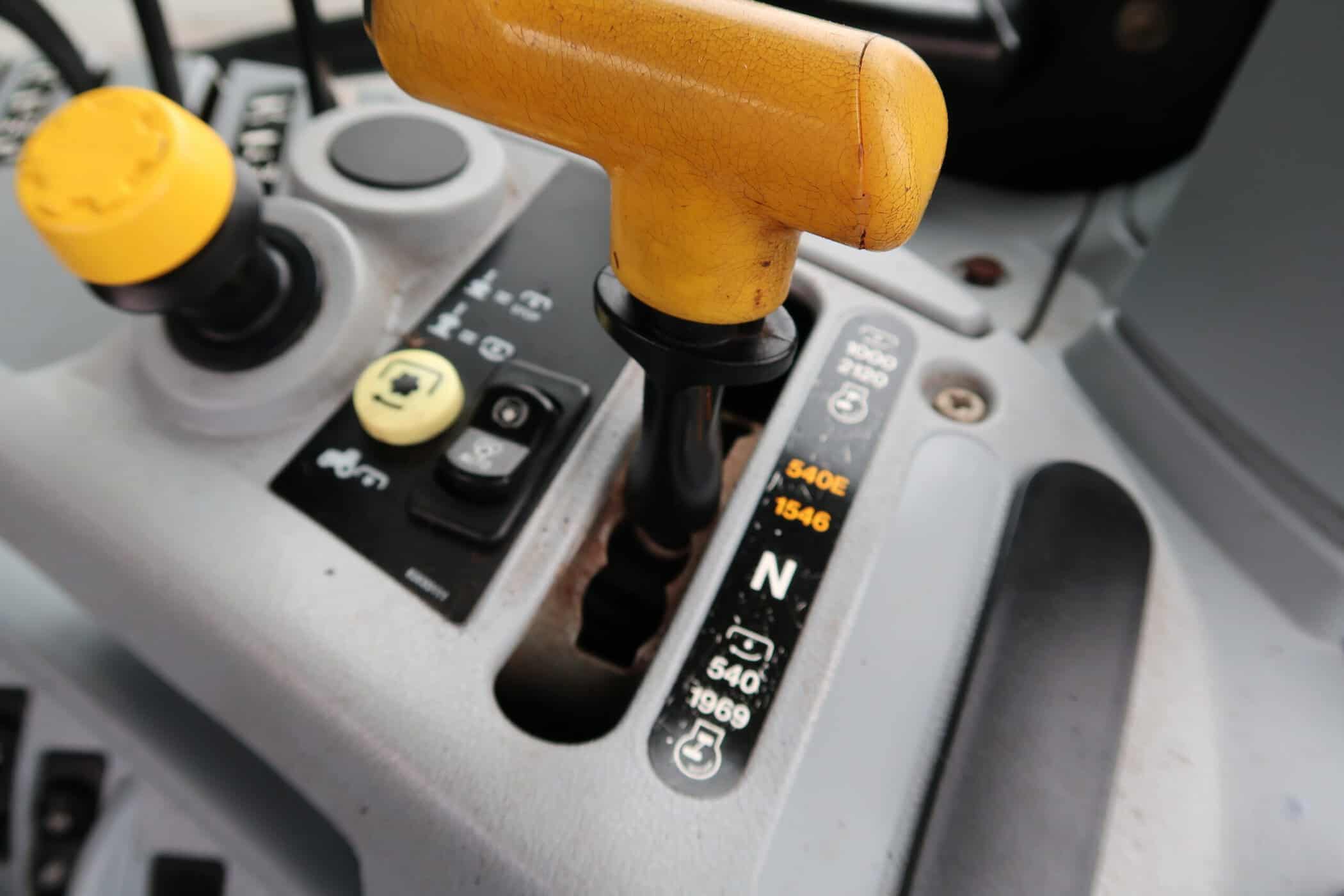 NEW HOLLAND T6050 - Image 24