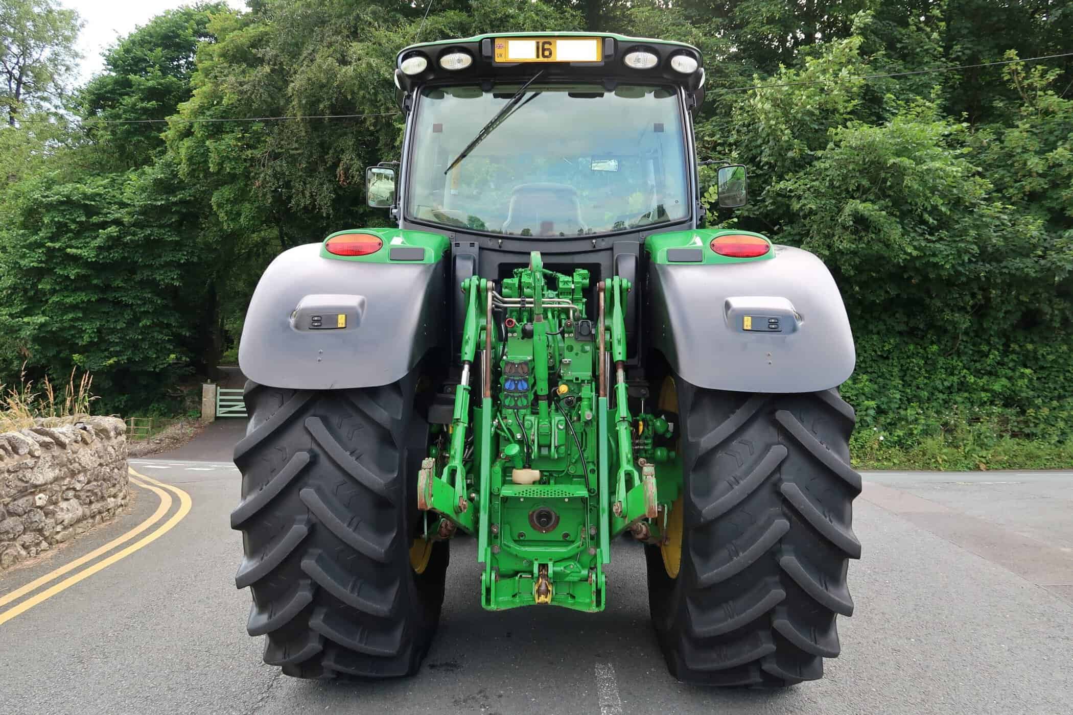 JOHN DEERE 6215R - Image 3