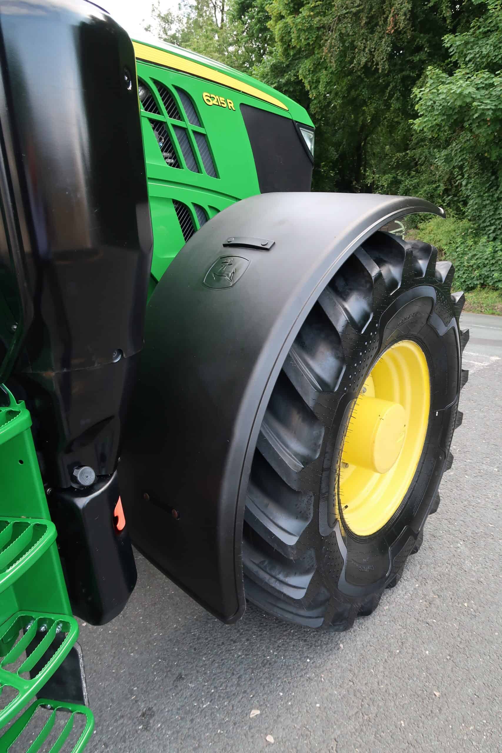 JOHN DEERE 6215R - Image 9