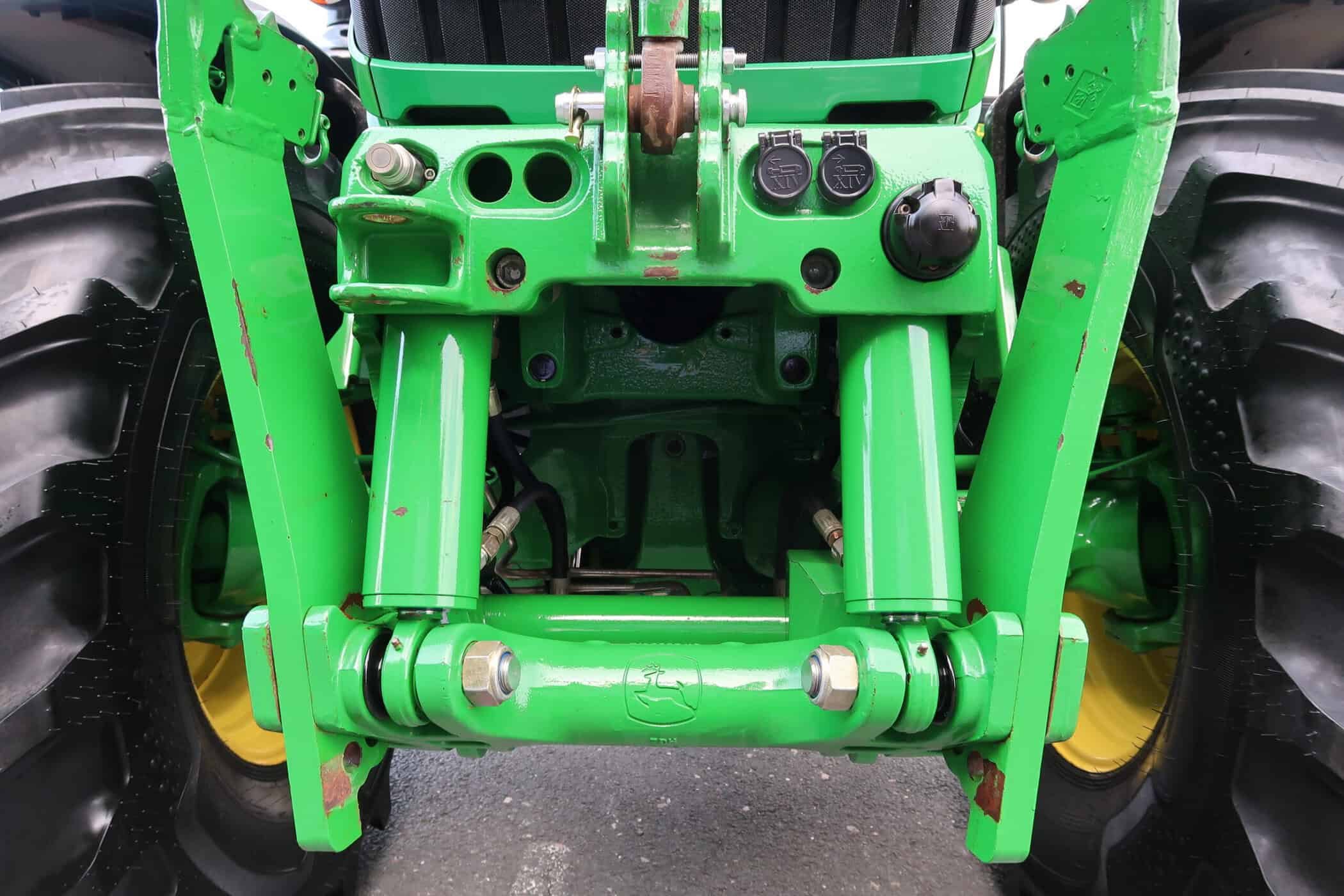 JOHN DEERE 6215R - Image 11