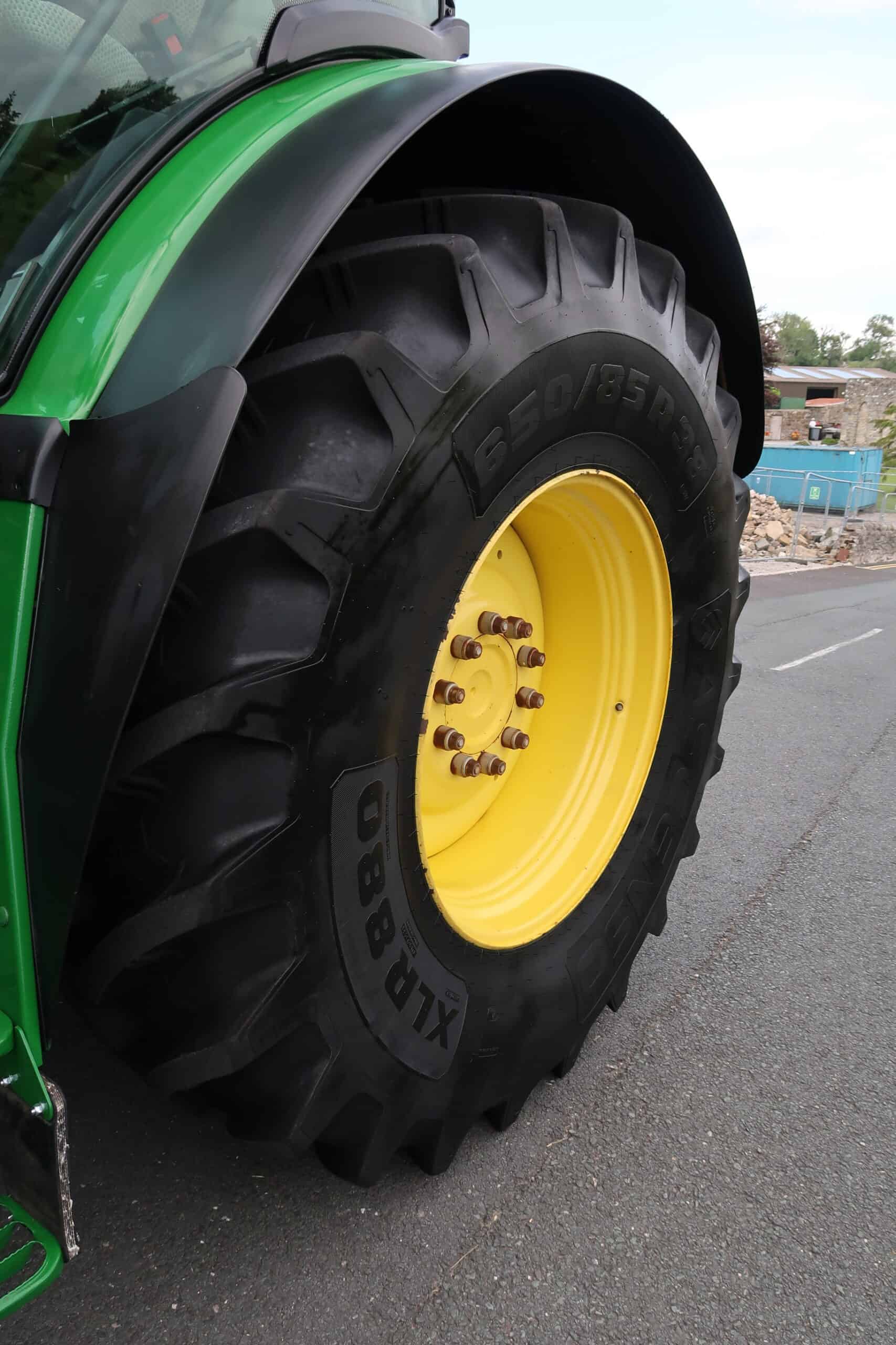 JOHN DEERE 6215R - Image 26
