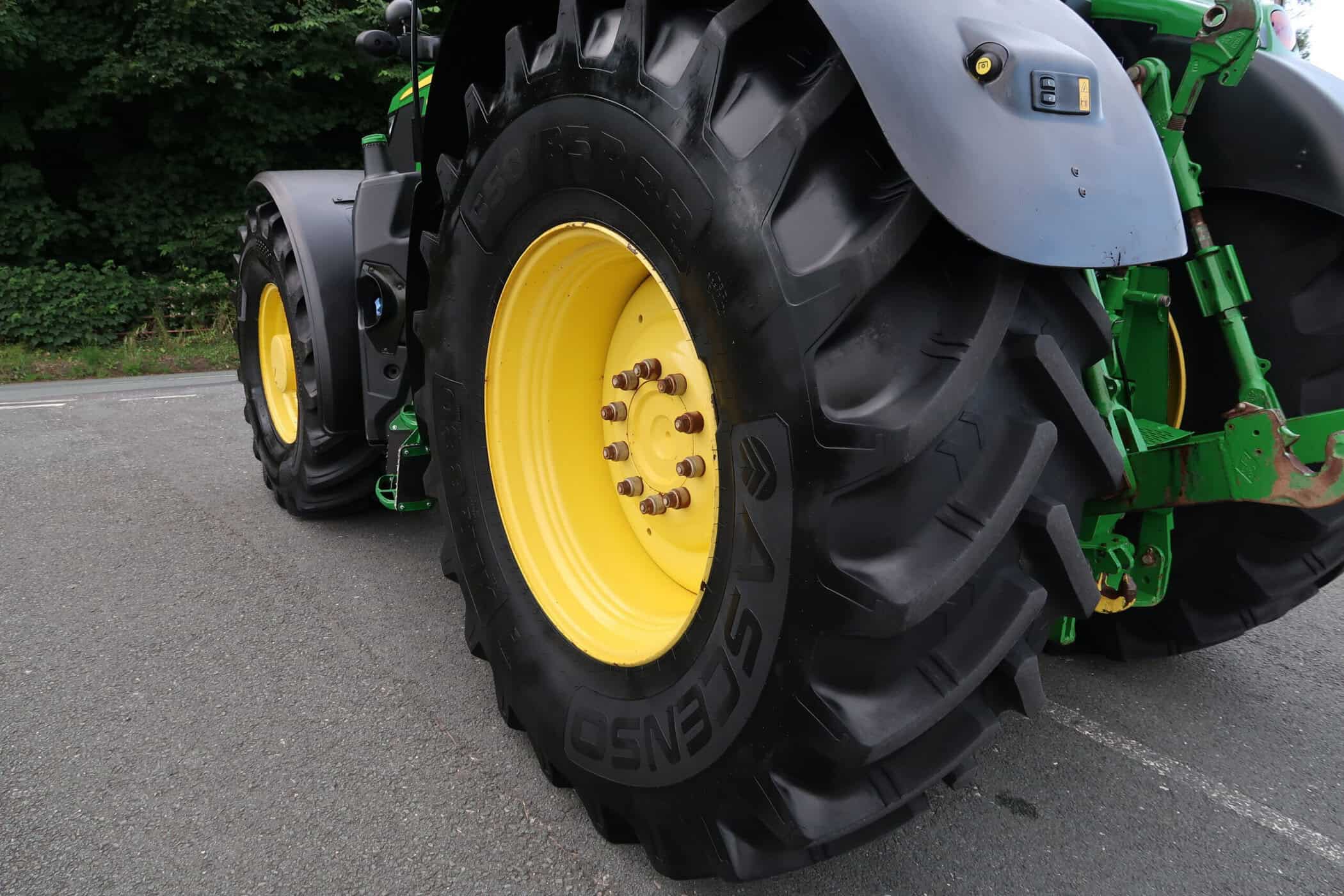 JOHN DEERE 6215R - Image 27