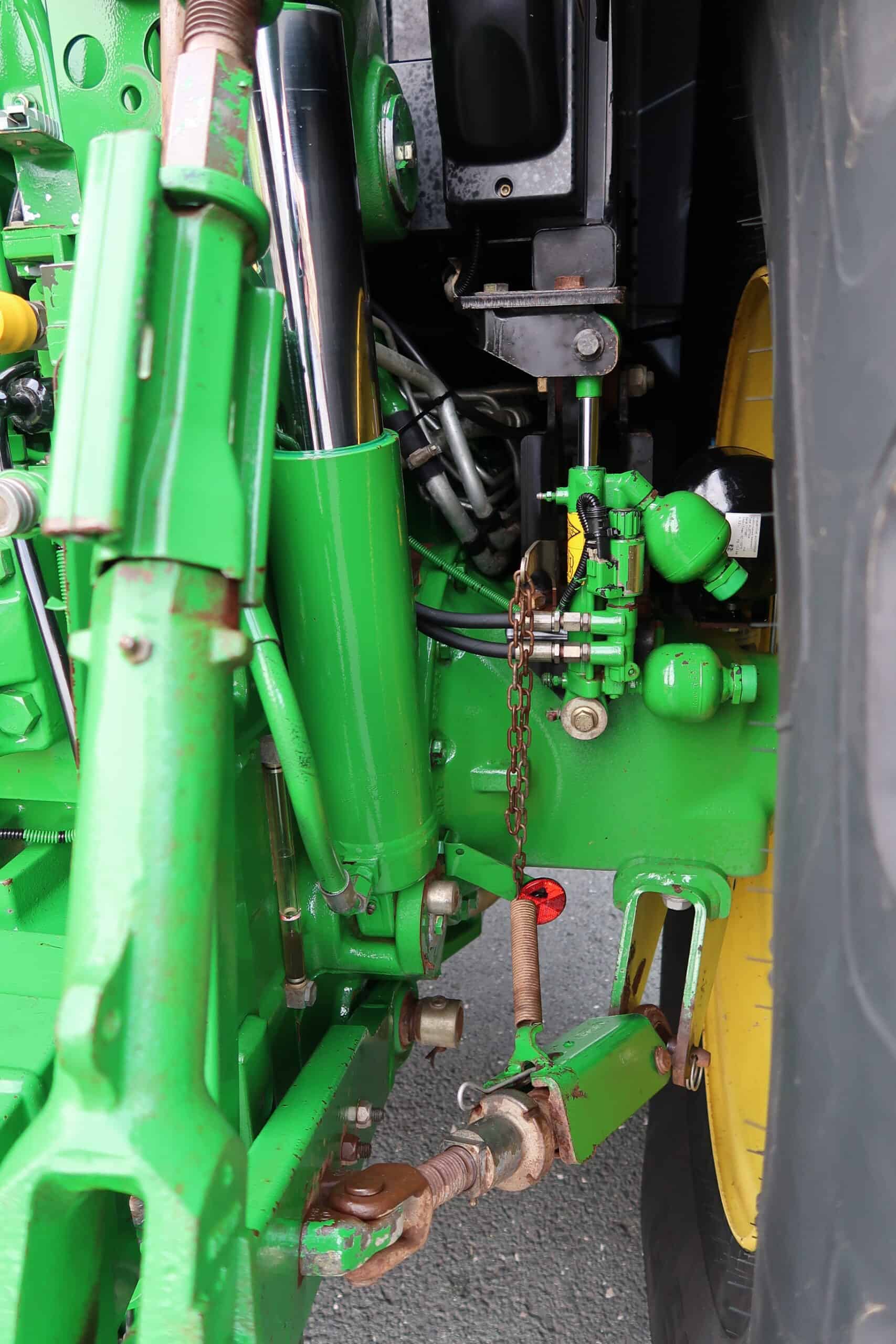 JOHN DEERE 6215R - Image 30