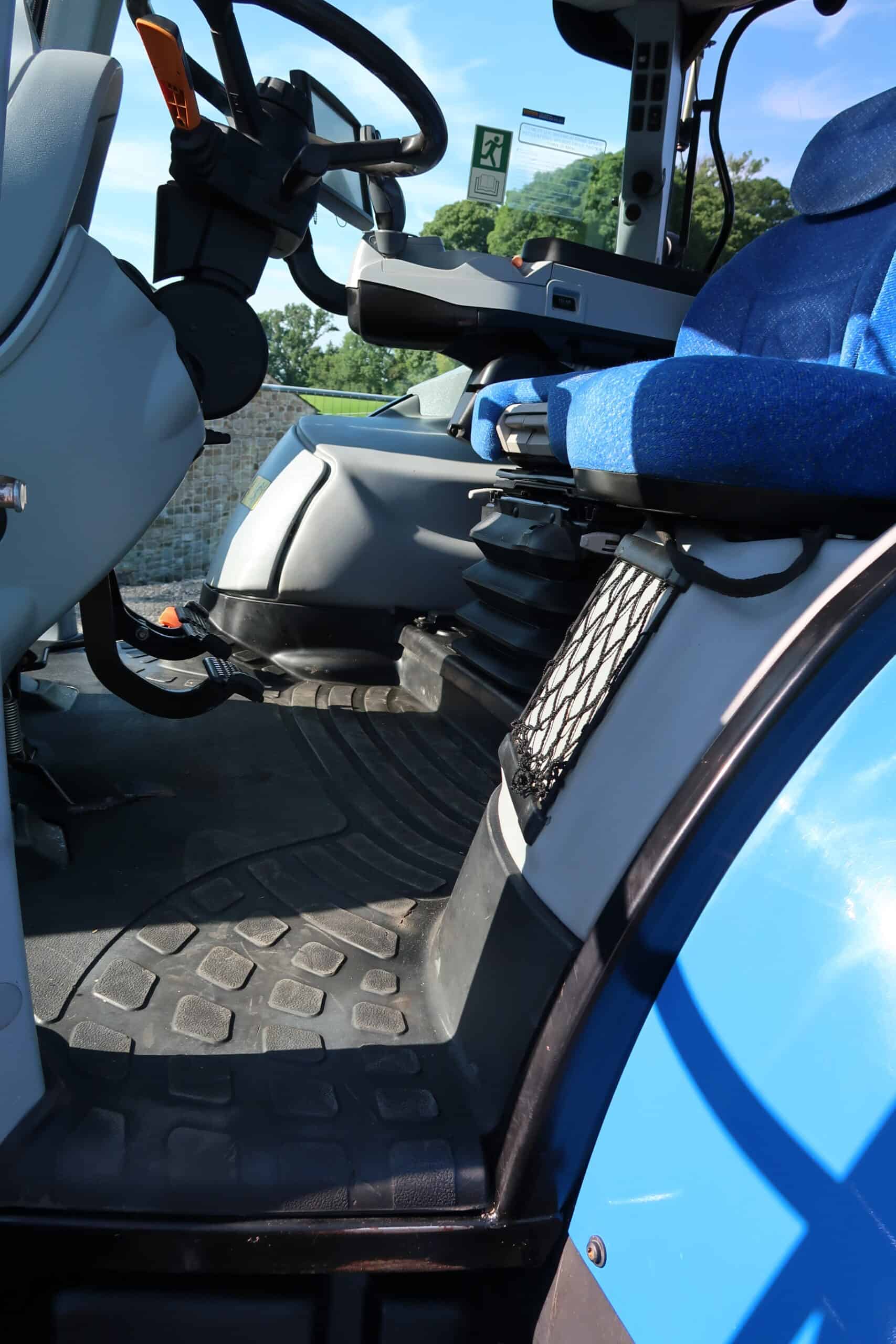 NEW HOLLAND T7.200 - Image 35