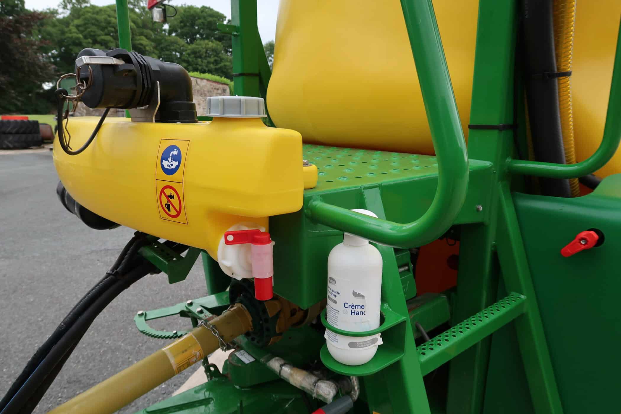 JOHN DEERE M724i - Image 11
