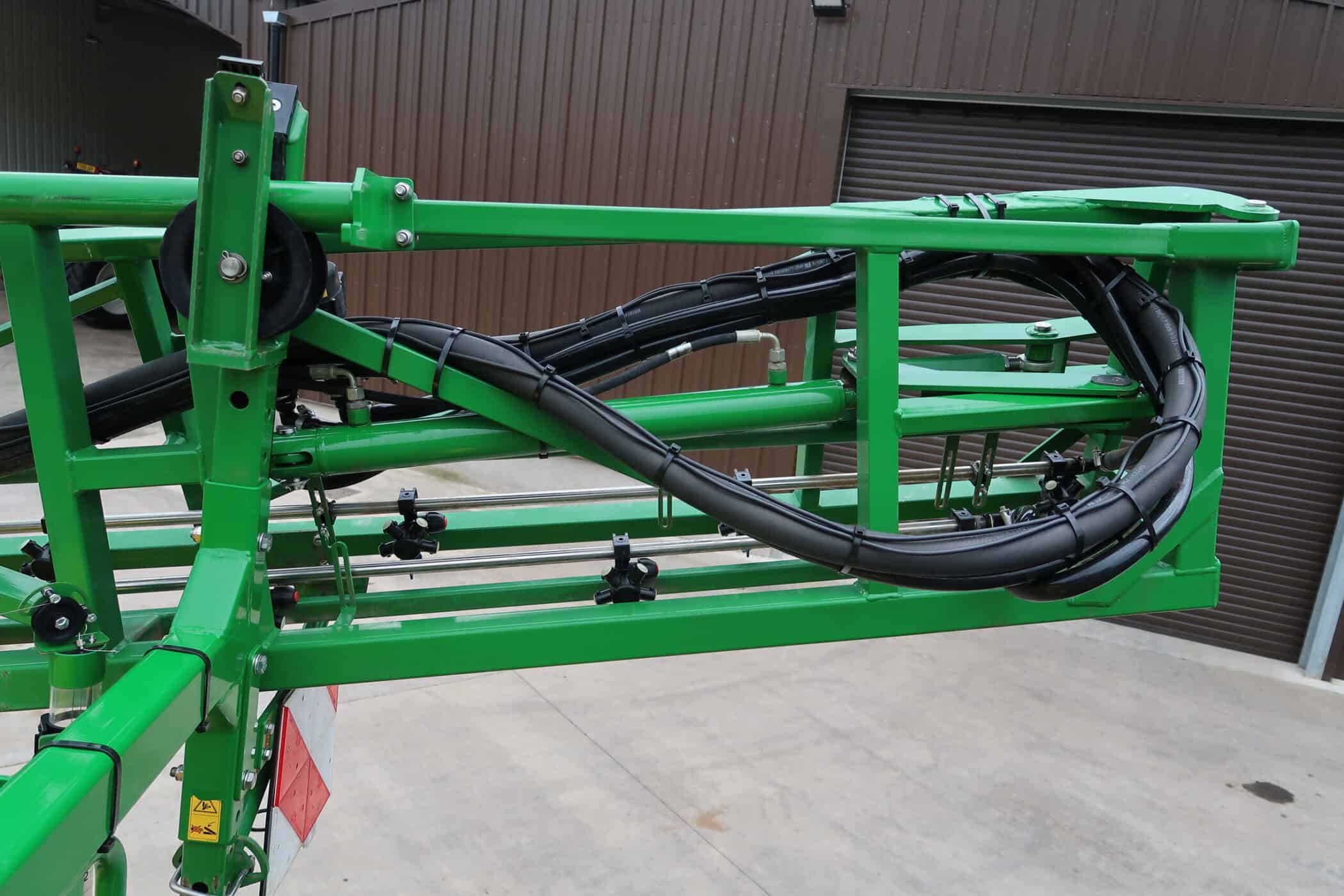JOHN DEERE M724i - Image 7