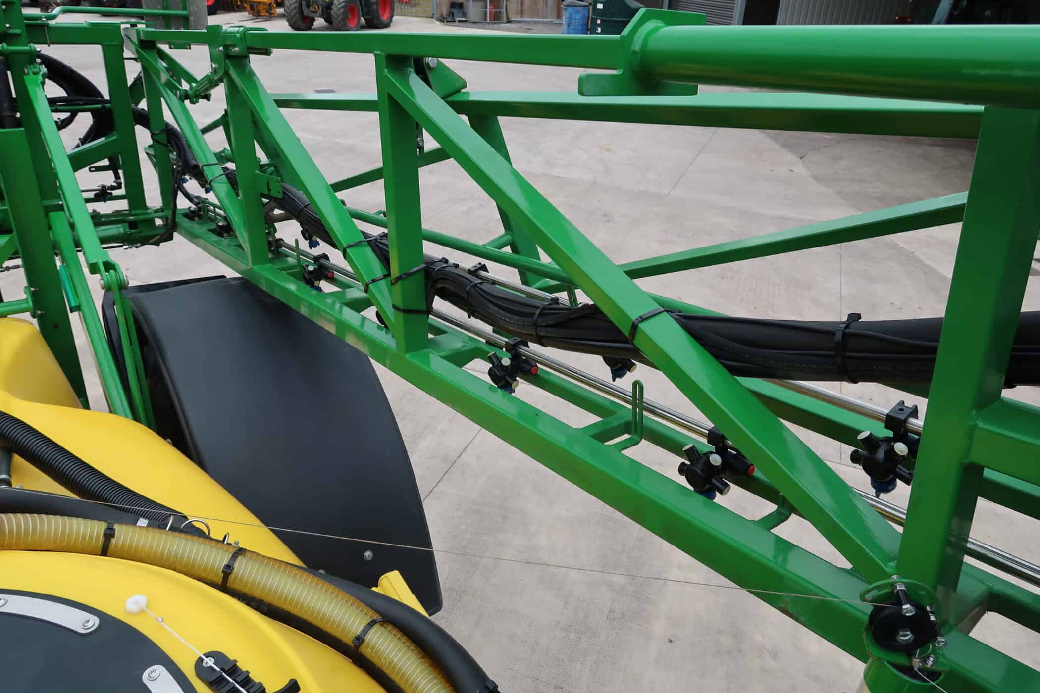 JOHN DEERE M724i - Image 8