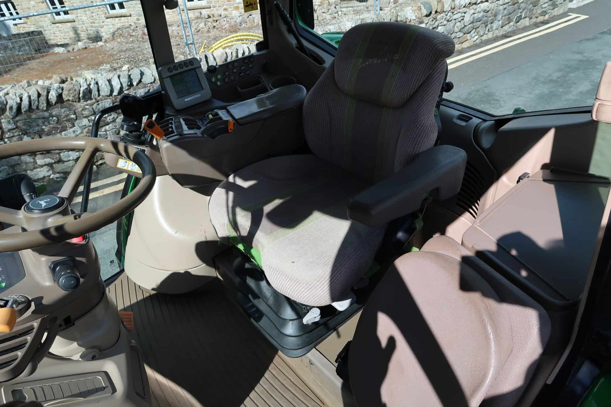 JOHN DEERE 6930 - Image 5