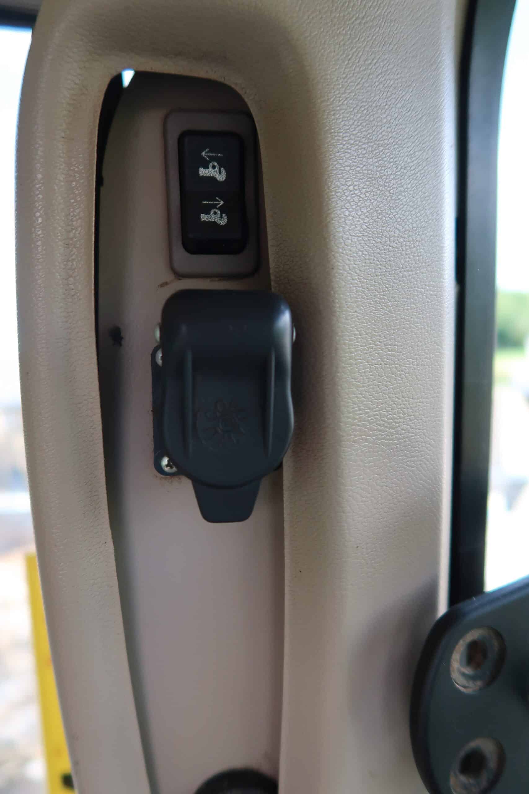 JOHN DEERE 6930 - Image 9