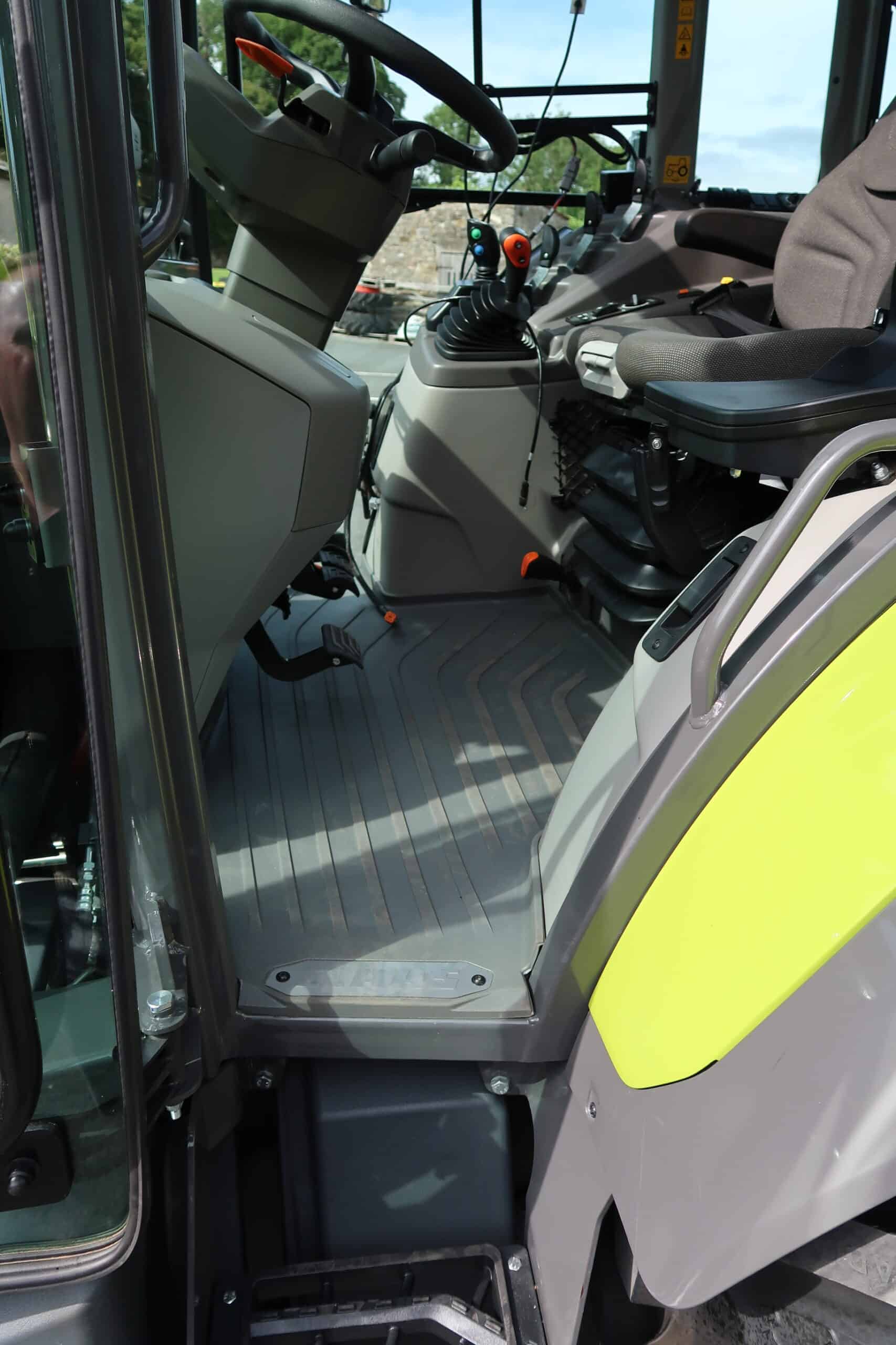 CLAAS AXOS 3.120 - Image 8