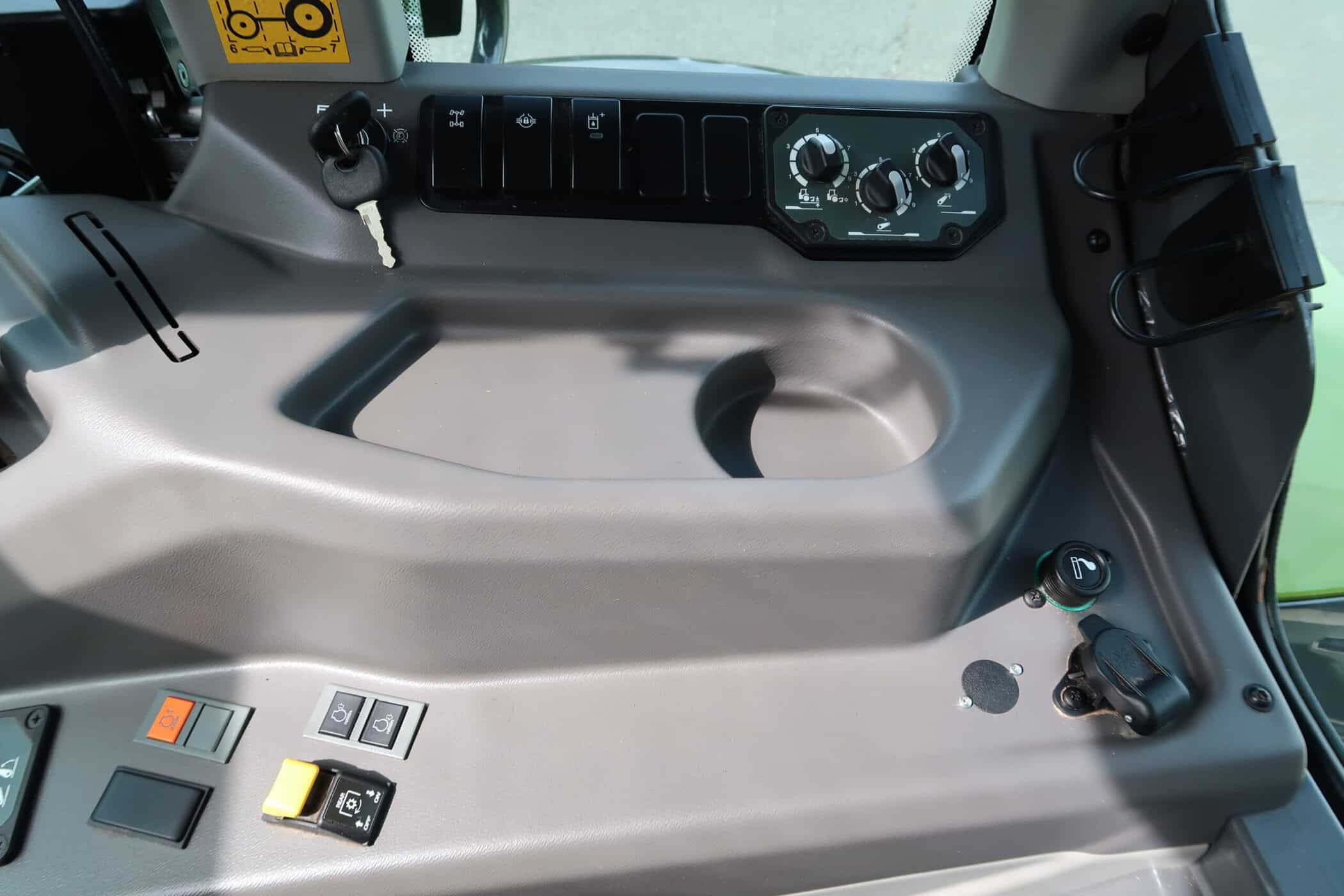 CLAAS AXOS 3.120 - Image 37