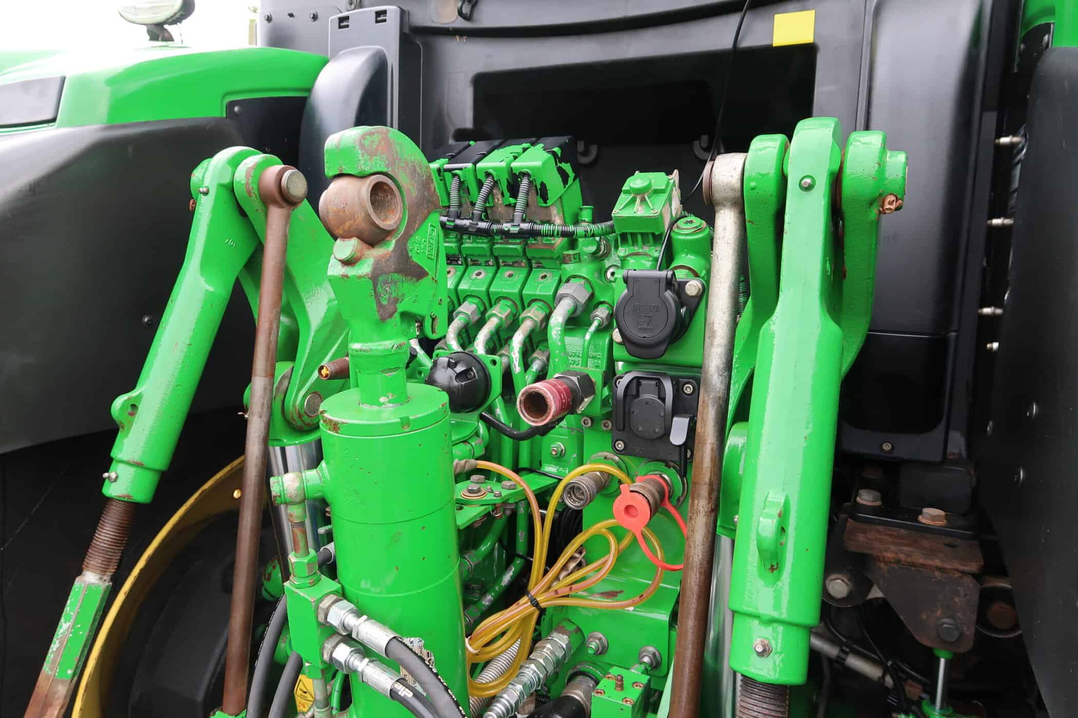 JOHN DEERE 6250R - Image 12