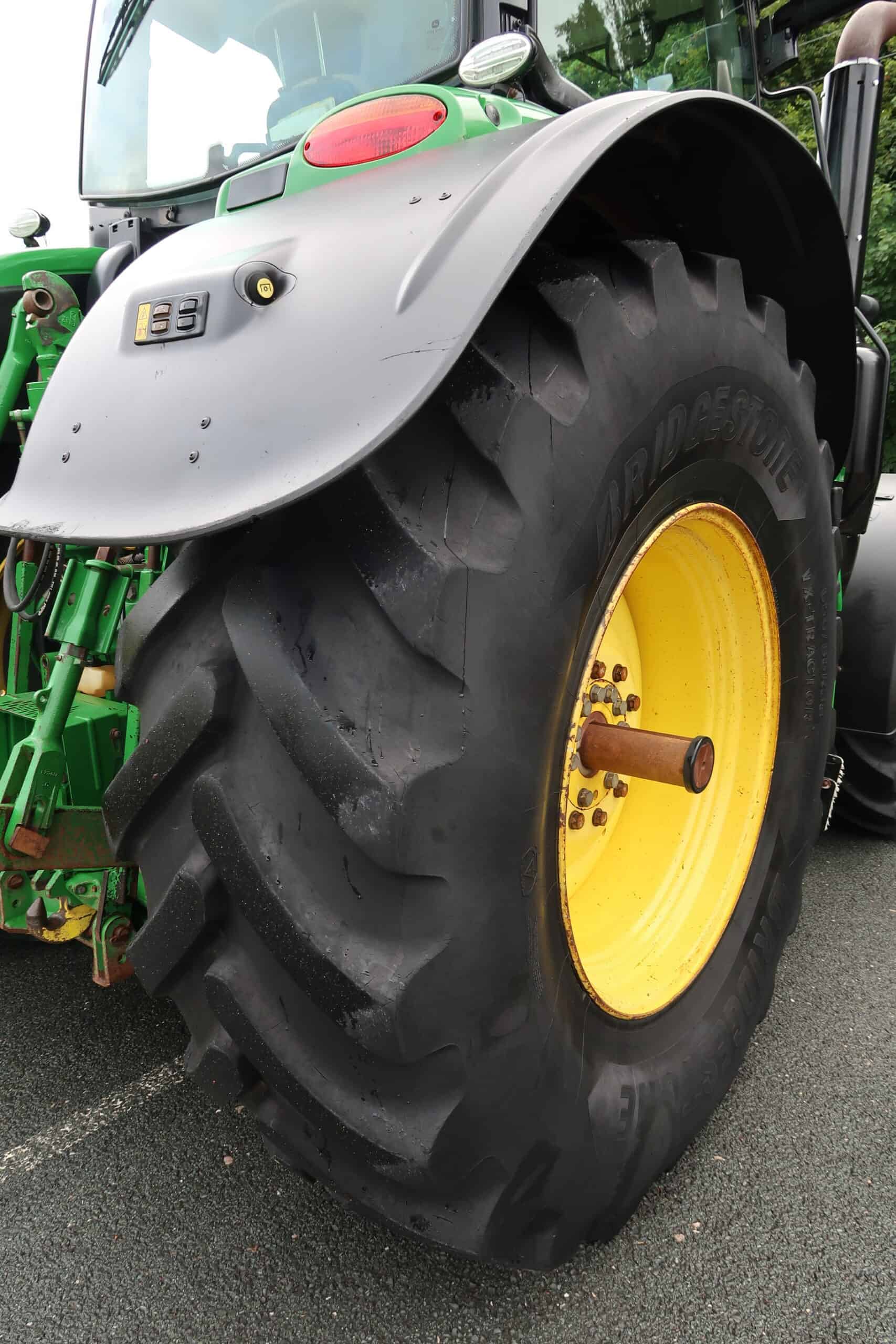 JOHN DEERE 6250R - Image 13