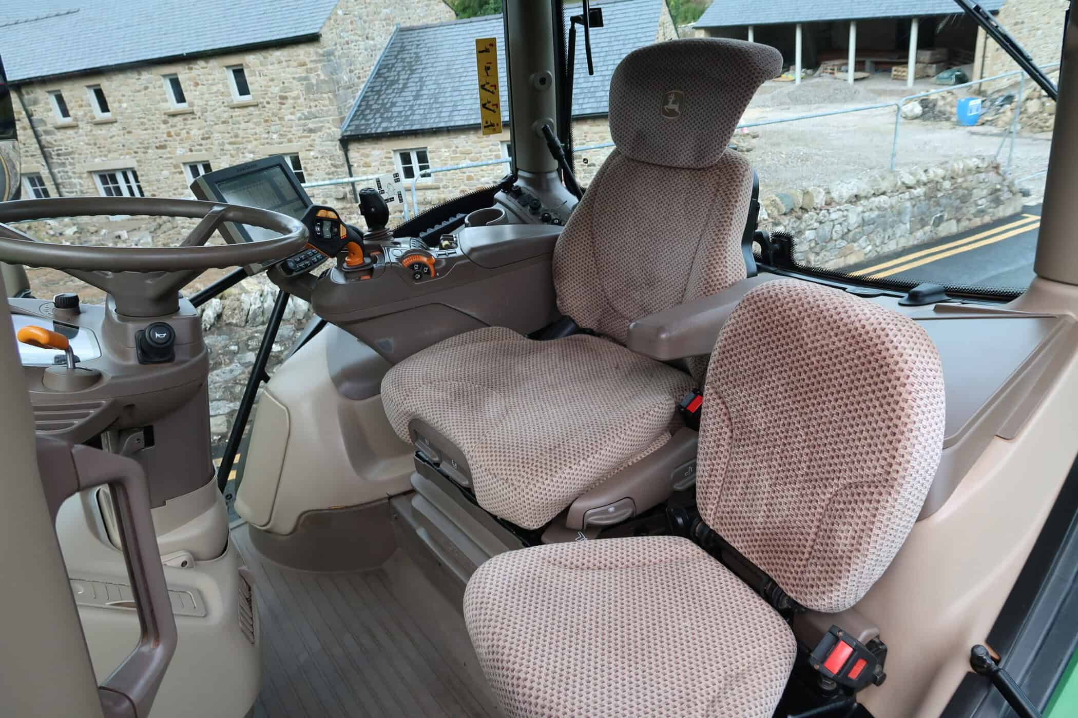 JOHN DEERE 6250R - Image 26