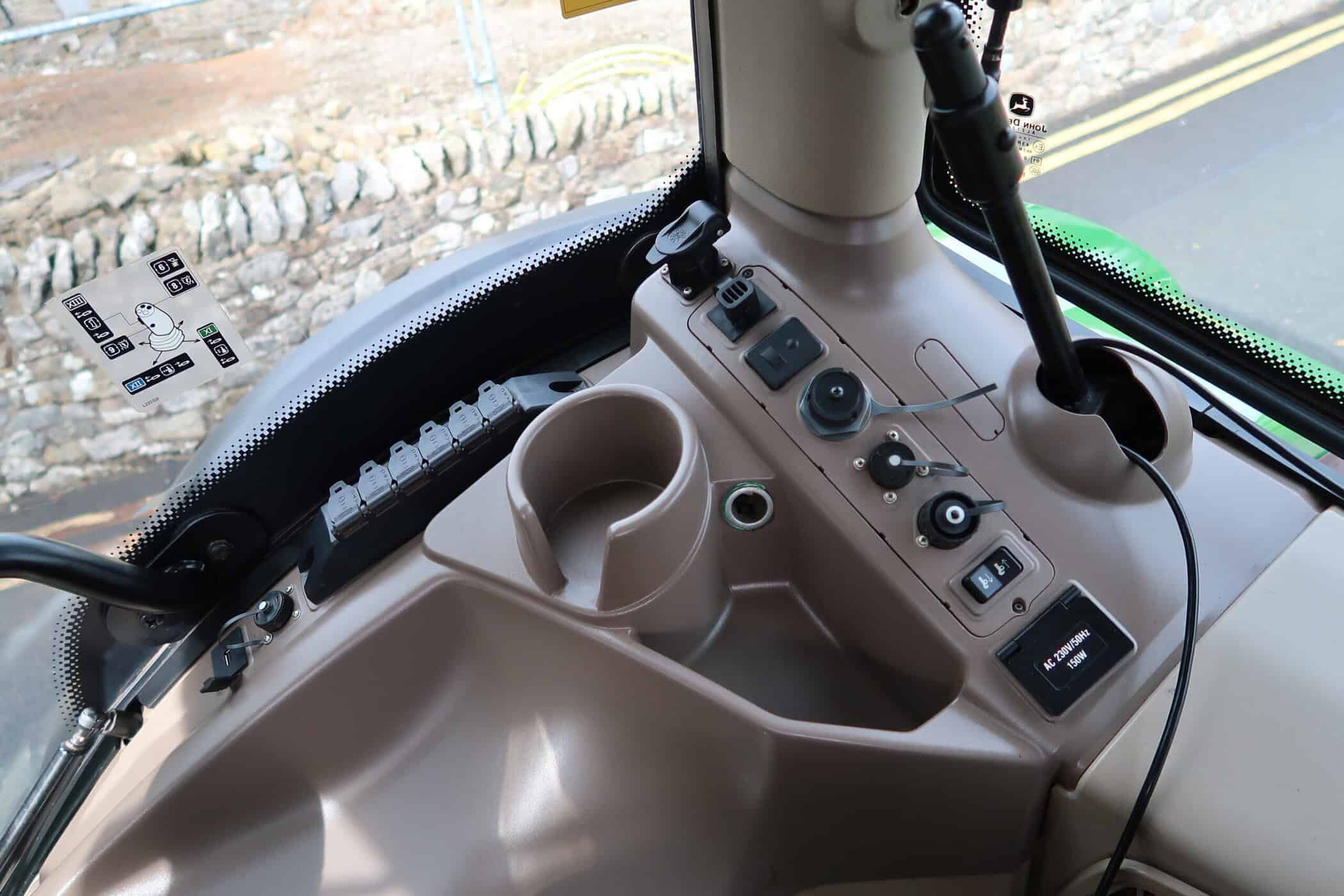 JOHN DEERE 6250R - Image 30