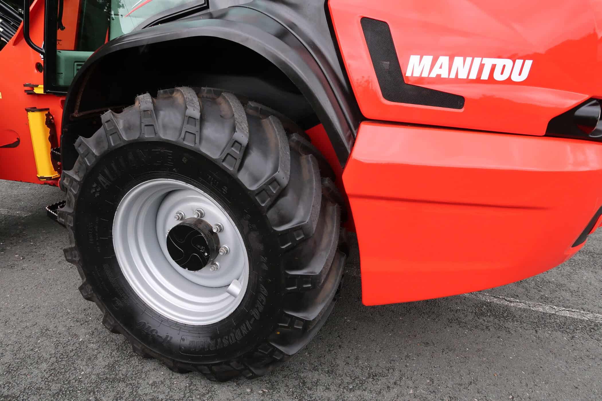 MANITOU MLA-T 533-145 V+ - Image 8