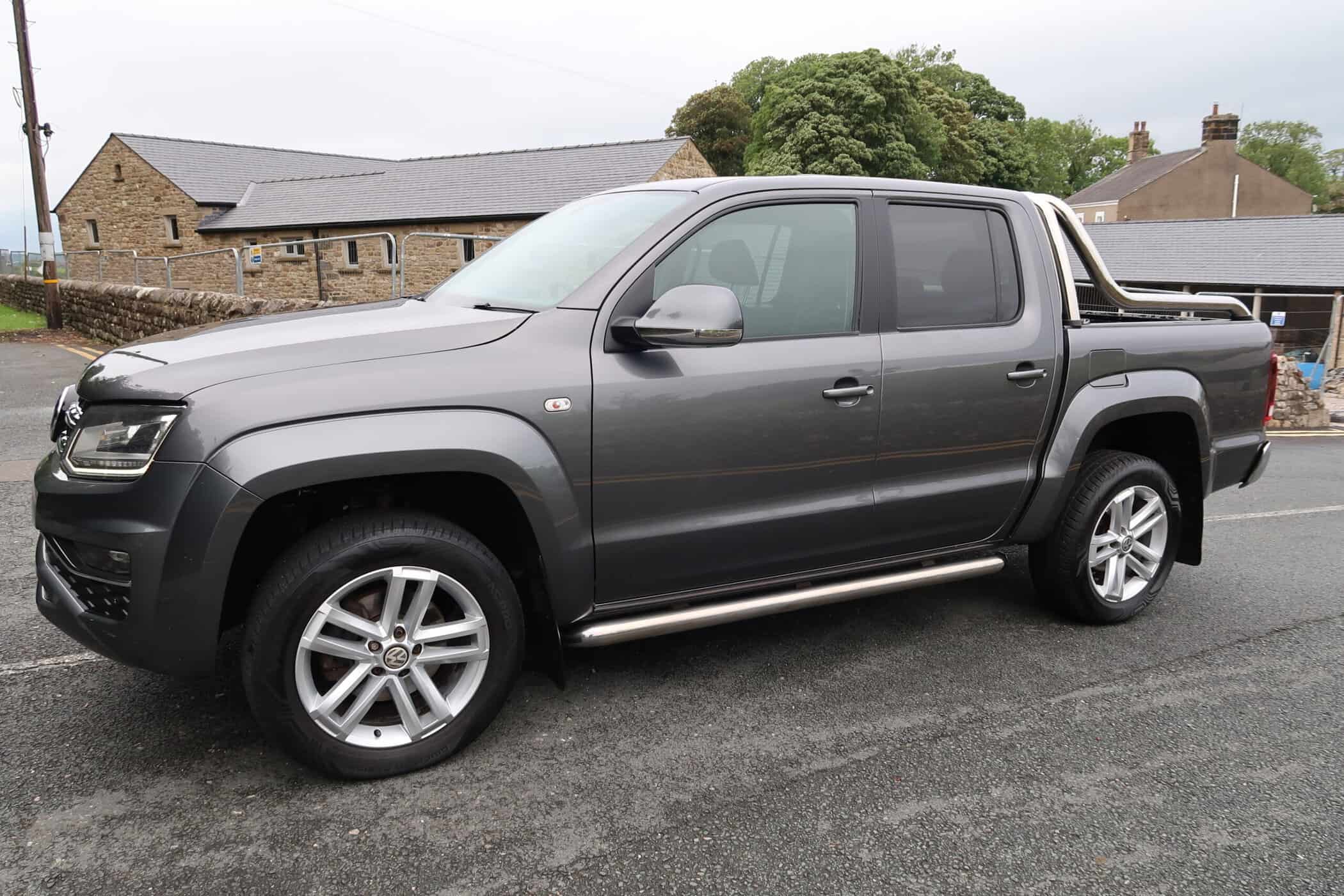 VOLKSWAGEN AMAROK - Image 2