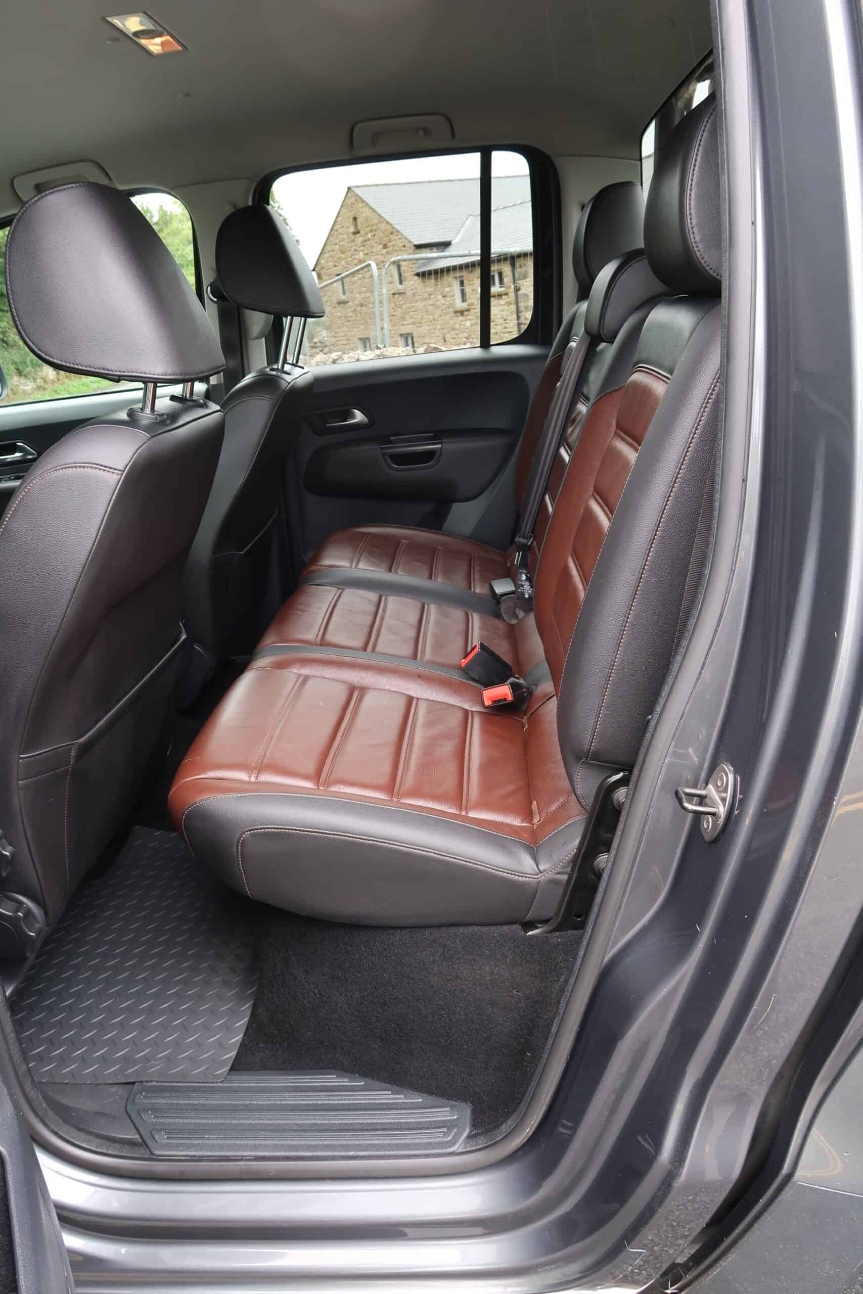 VOLKSWAGEN AMAROK - Image 17