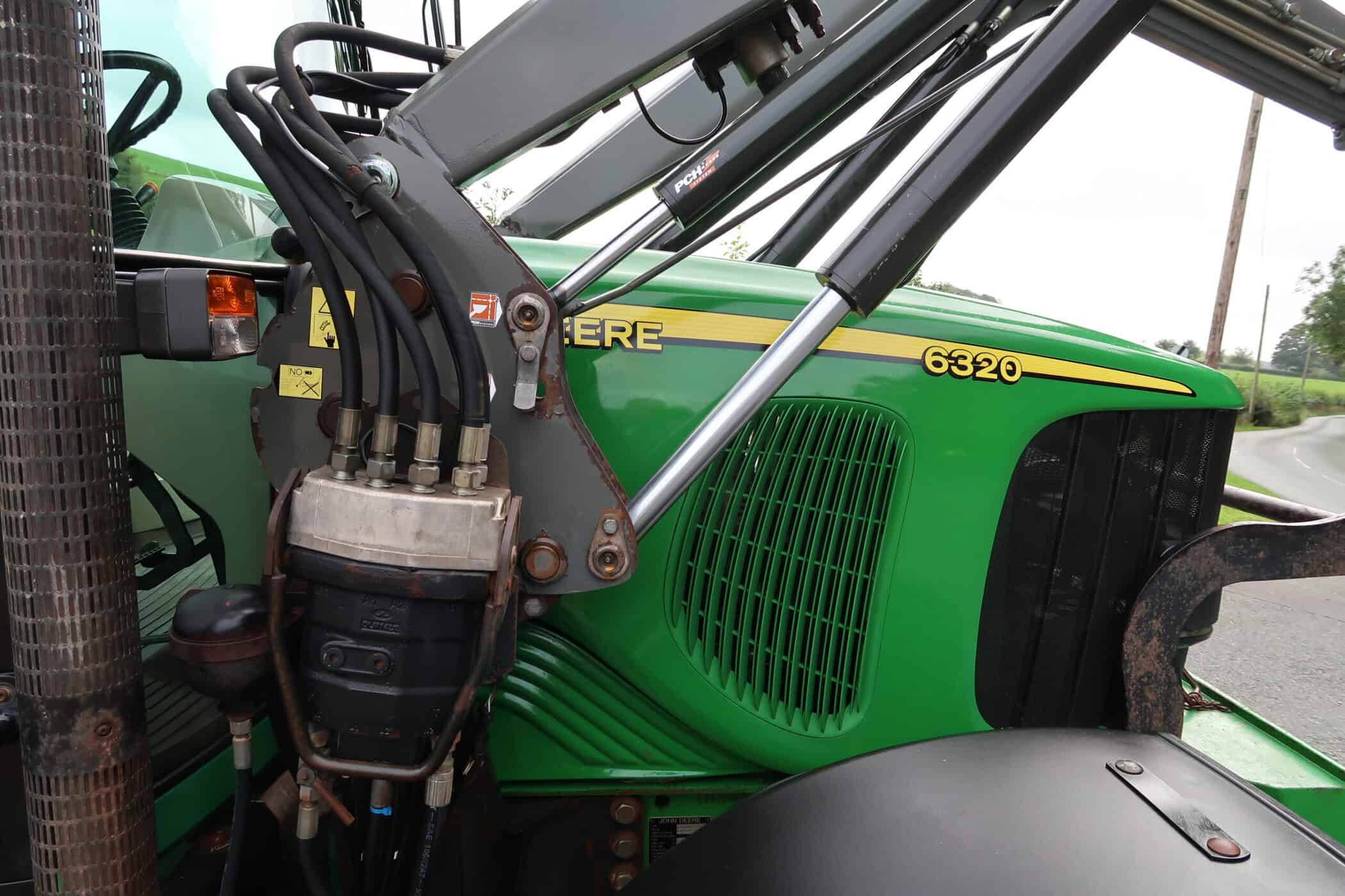 JOHN DEERE 6320 - Image 10