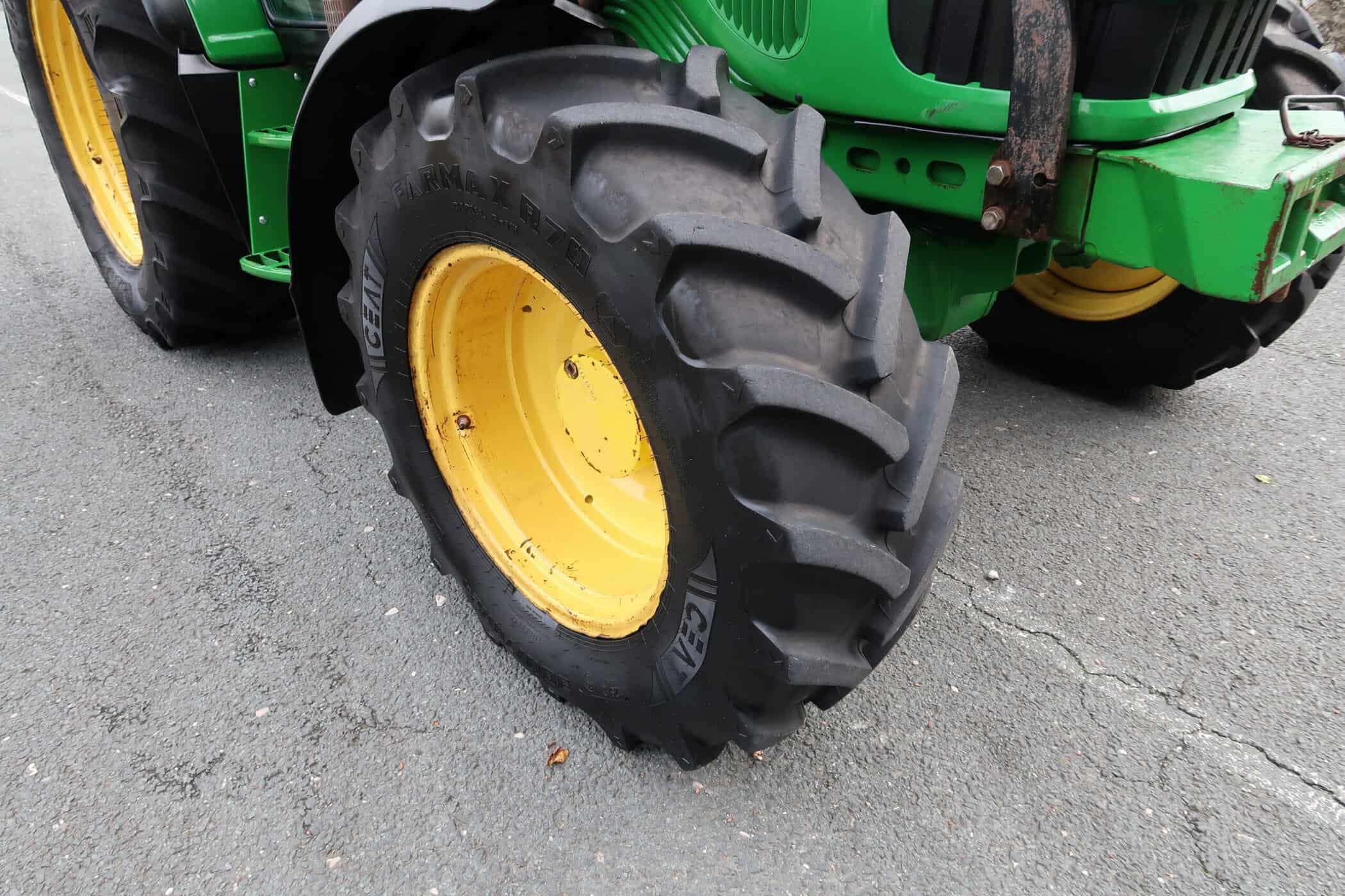 JOHN DEERE 6320 - Image 12