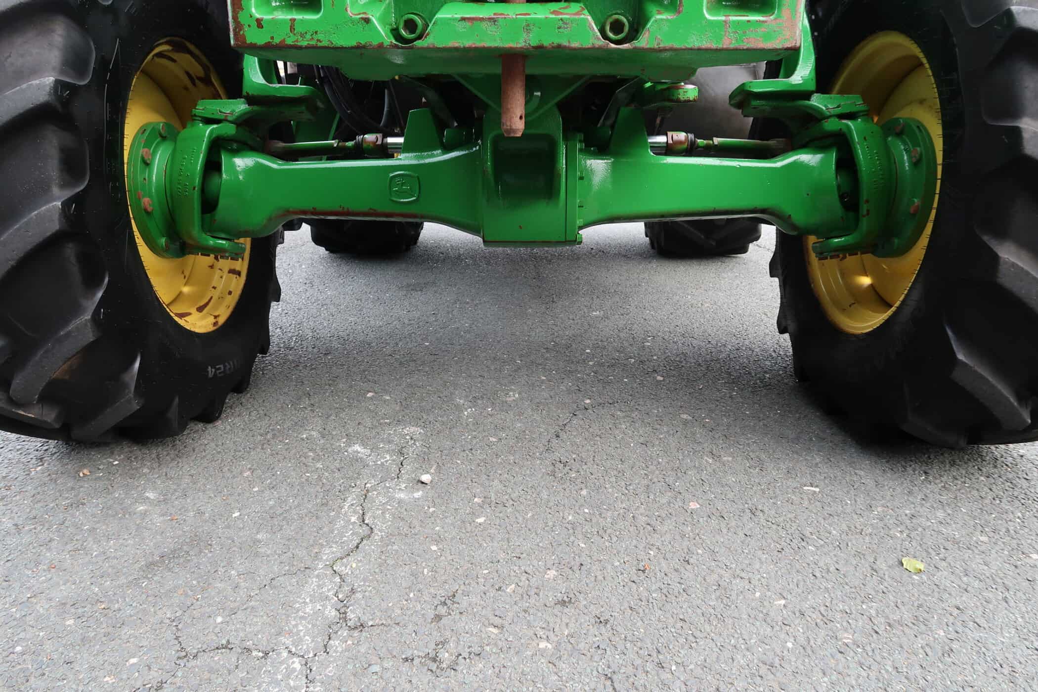 JOHN DEERE 6320 - Image 13