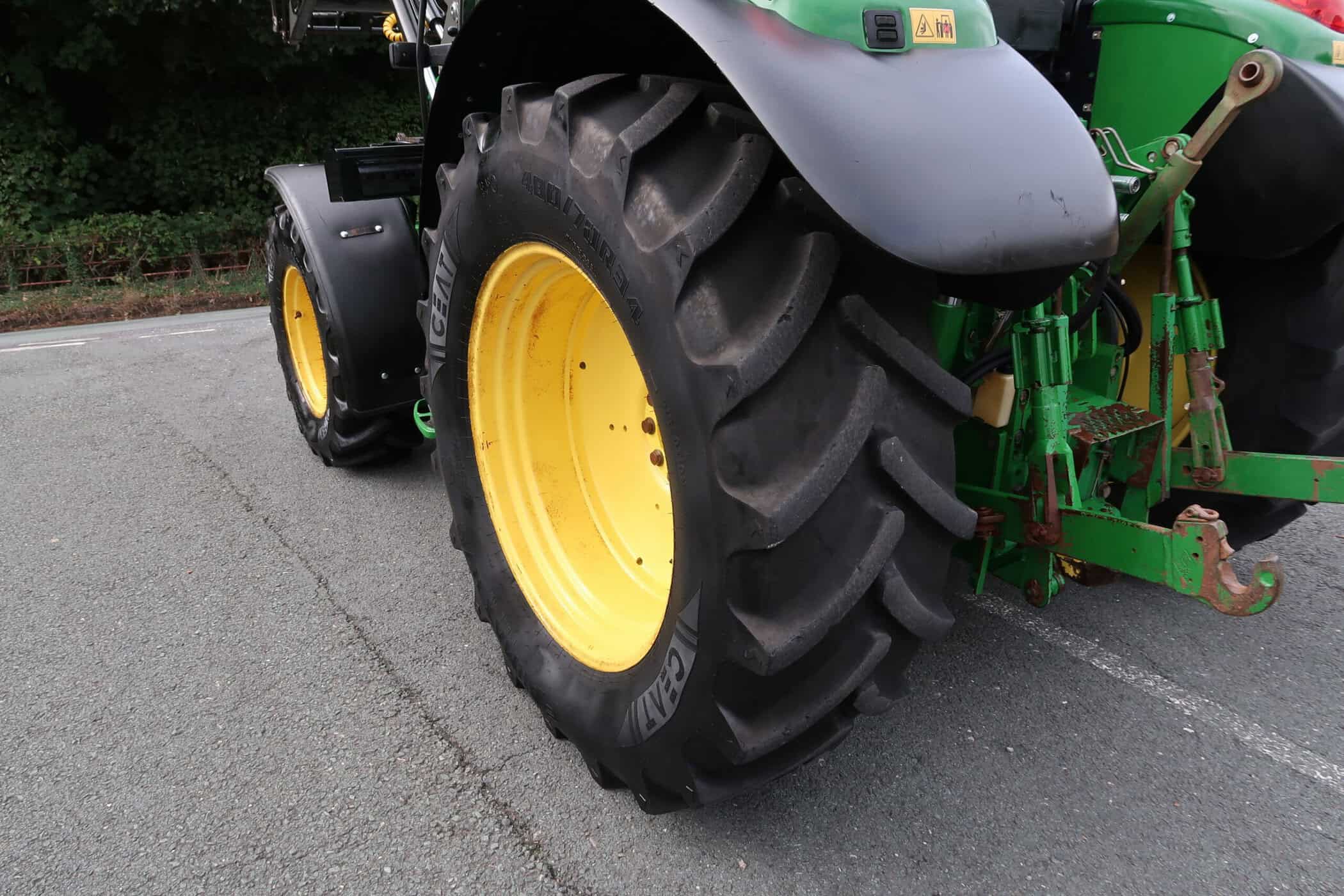 JOHN DEERE 6320 - Image 23