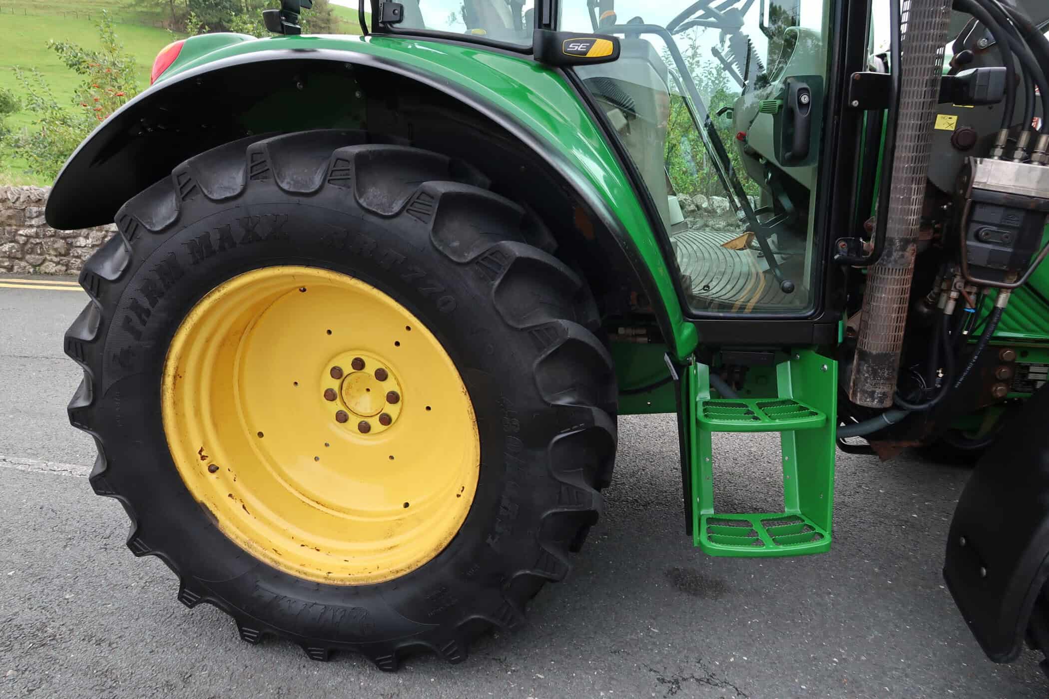 JOHN DEERE 6320 - Image 27