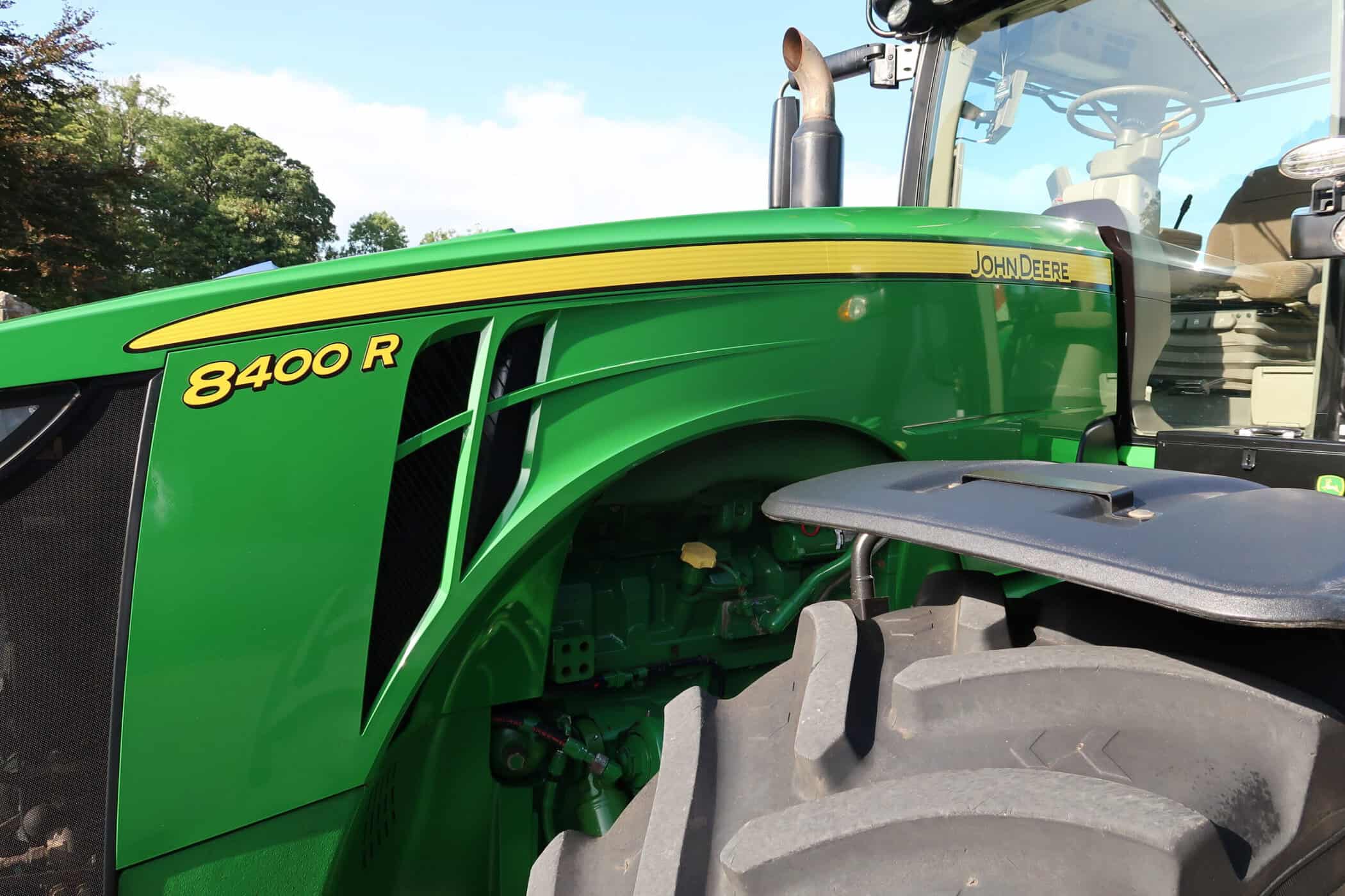 JOHN DEERE 8400R - Image 6