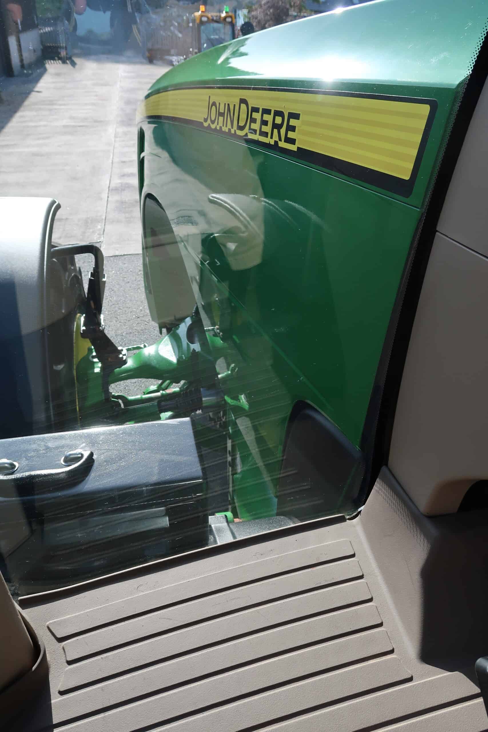 JOHN DEERE 8400R - Image 19