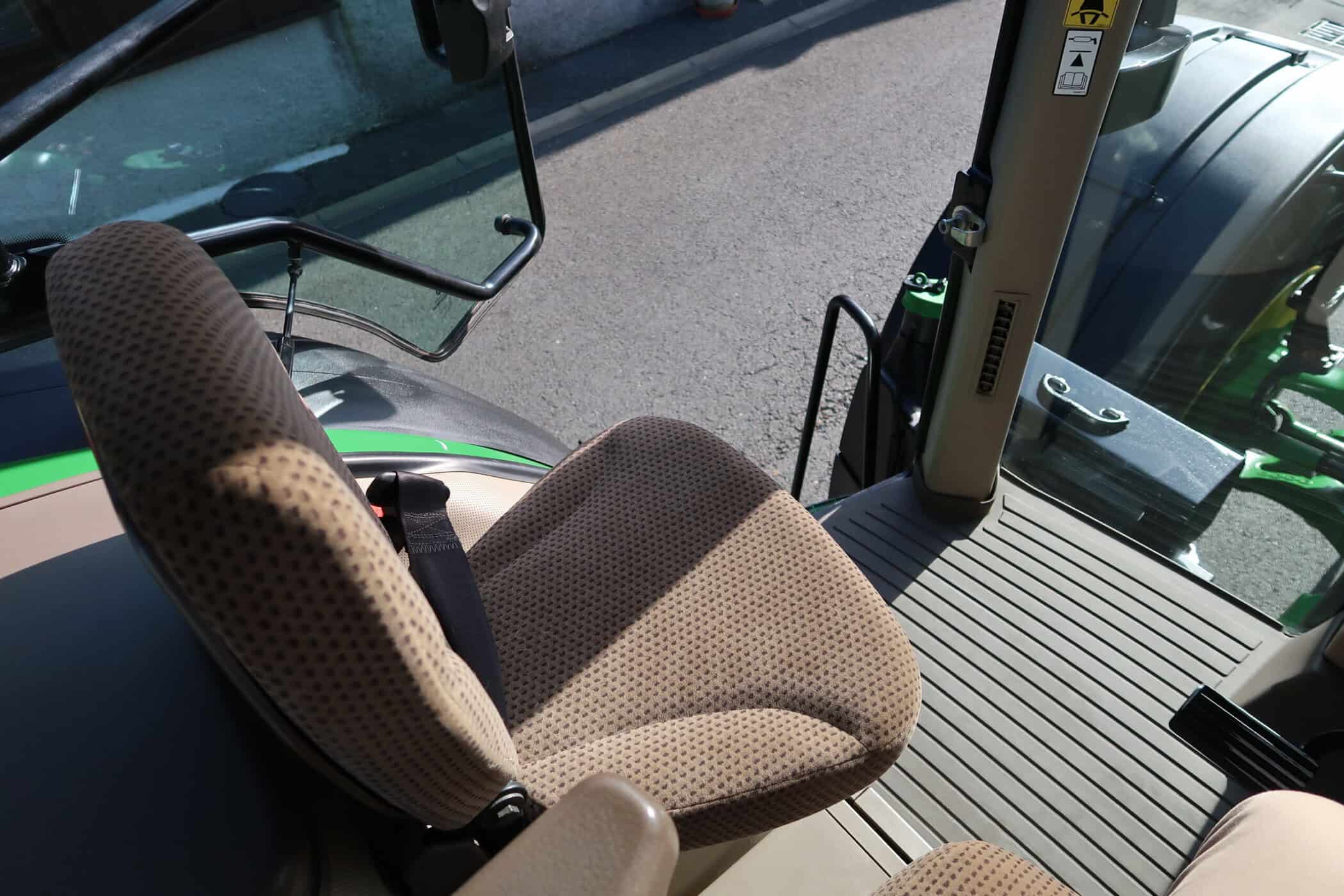 JOHN DEERE 8400R - Image 21