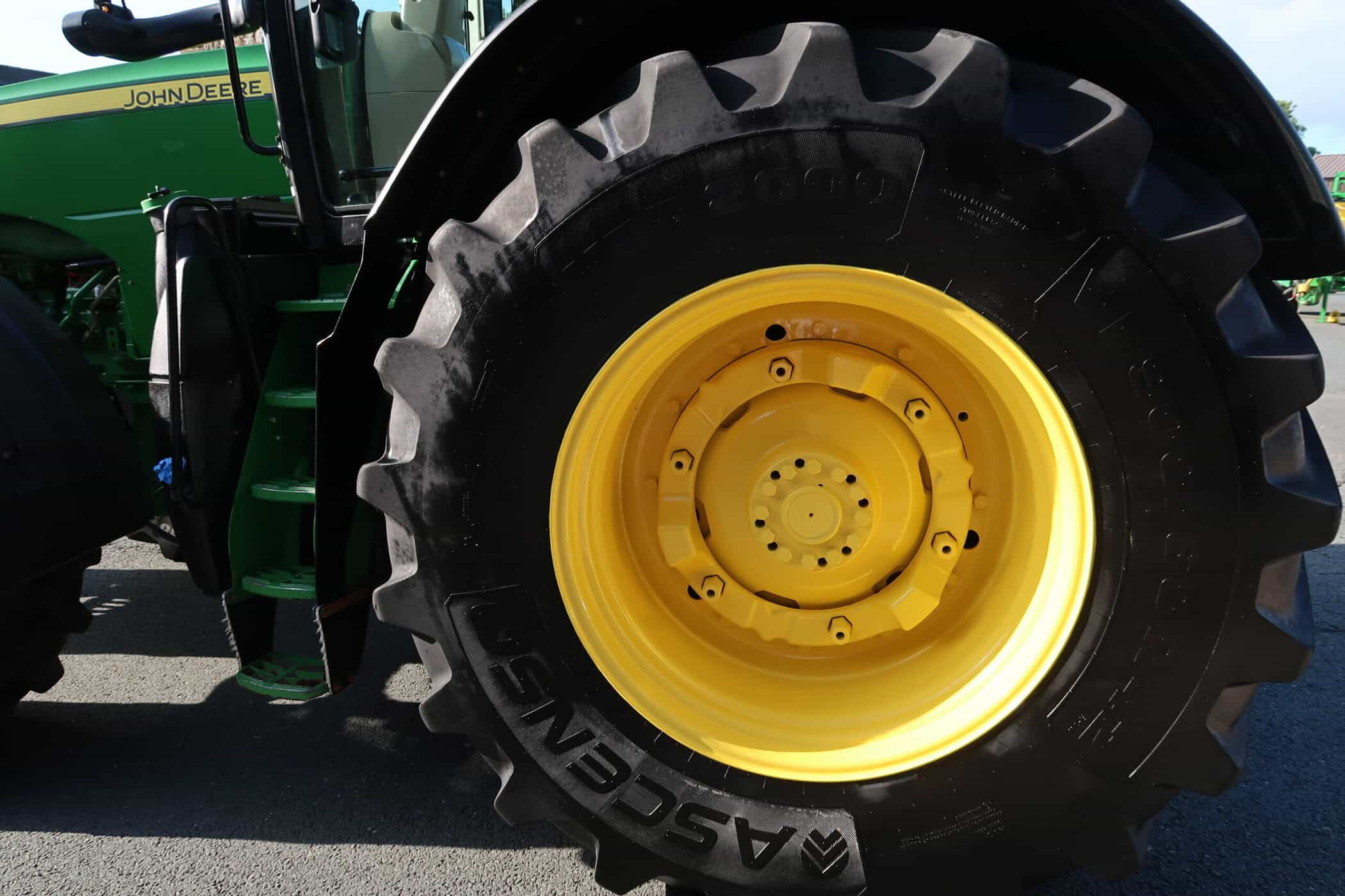 JOHN DEERE 8400R - Image 23