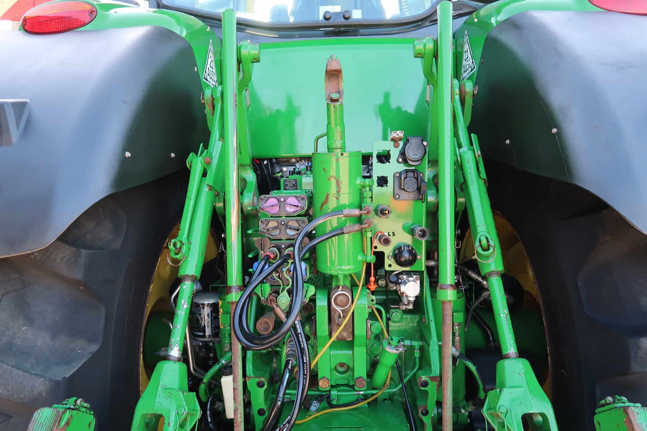 JOHN DEERE 8400R - Image 26