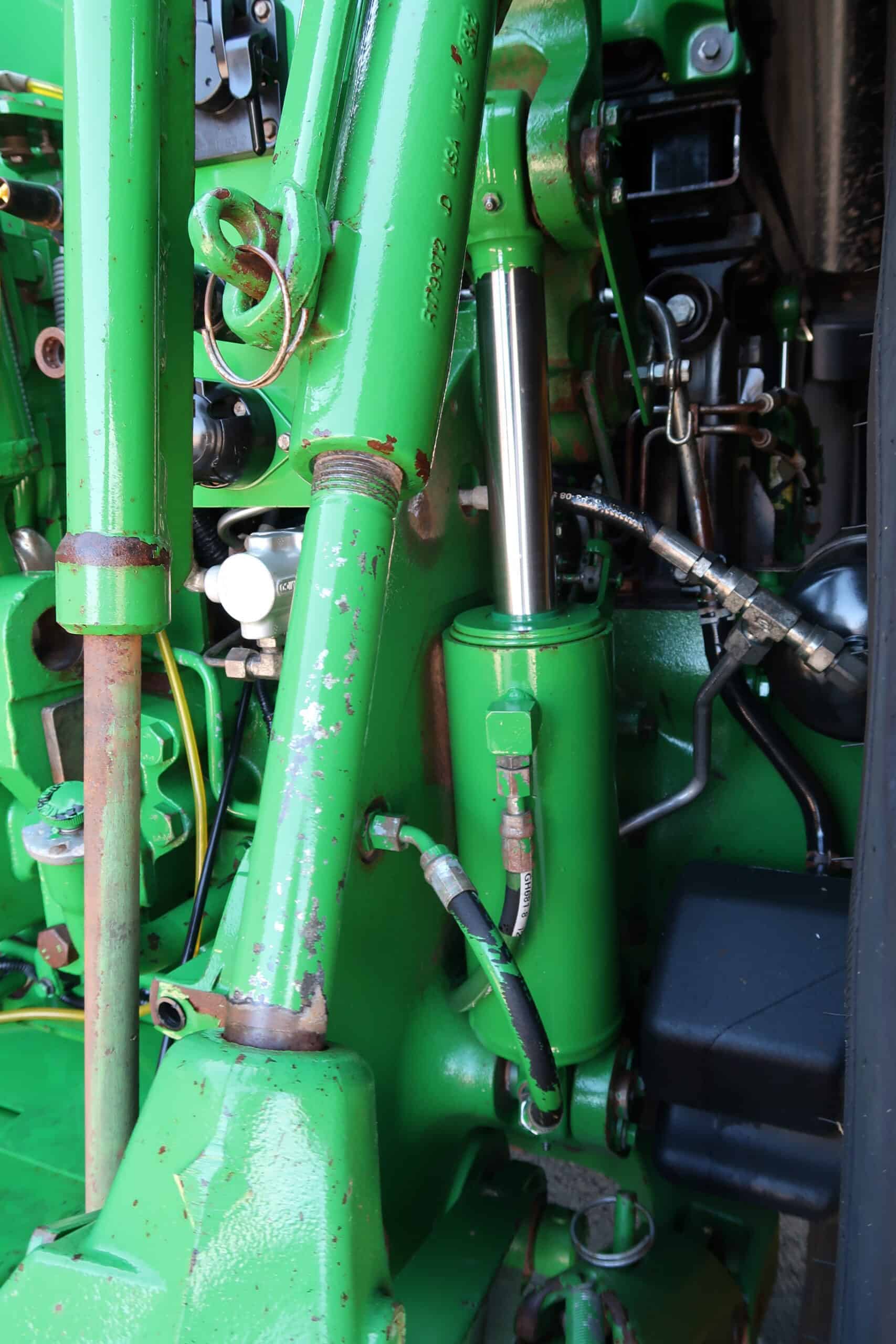 JOHN DEERE 8400R - Image 28