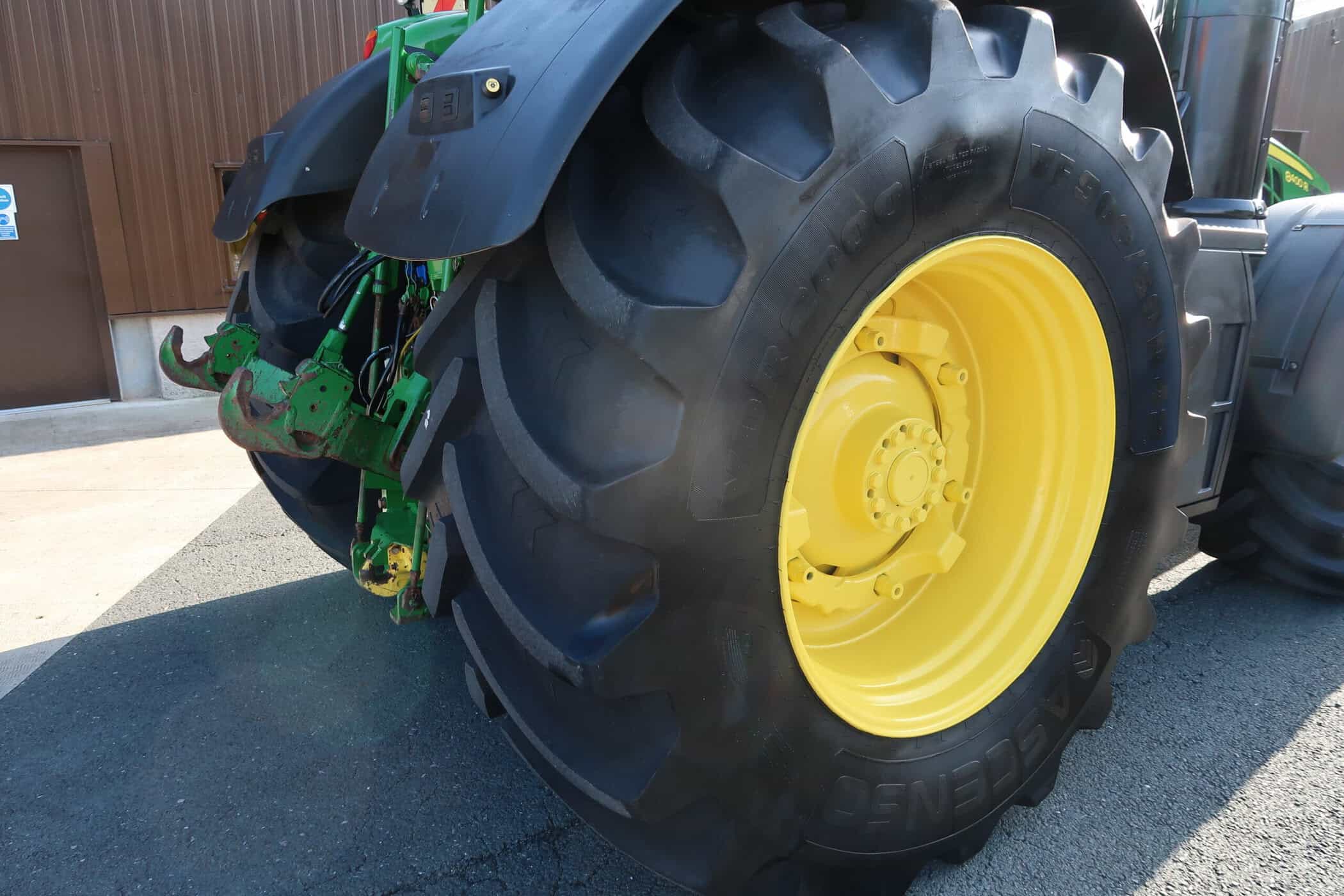 JOHN DEERE 8400R - Image 30