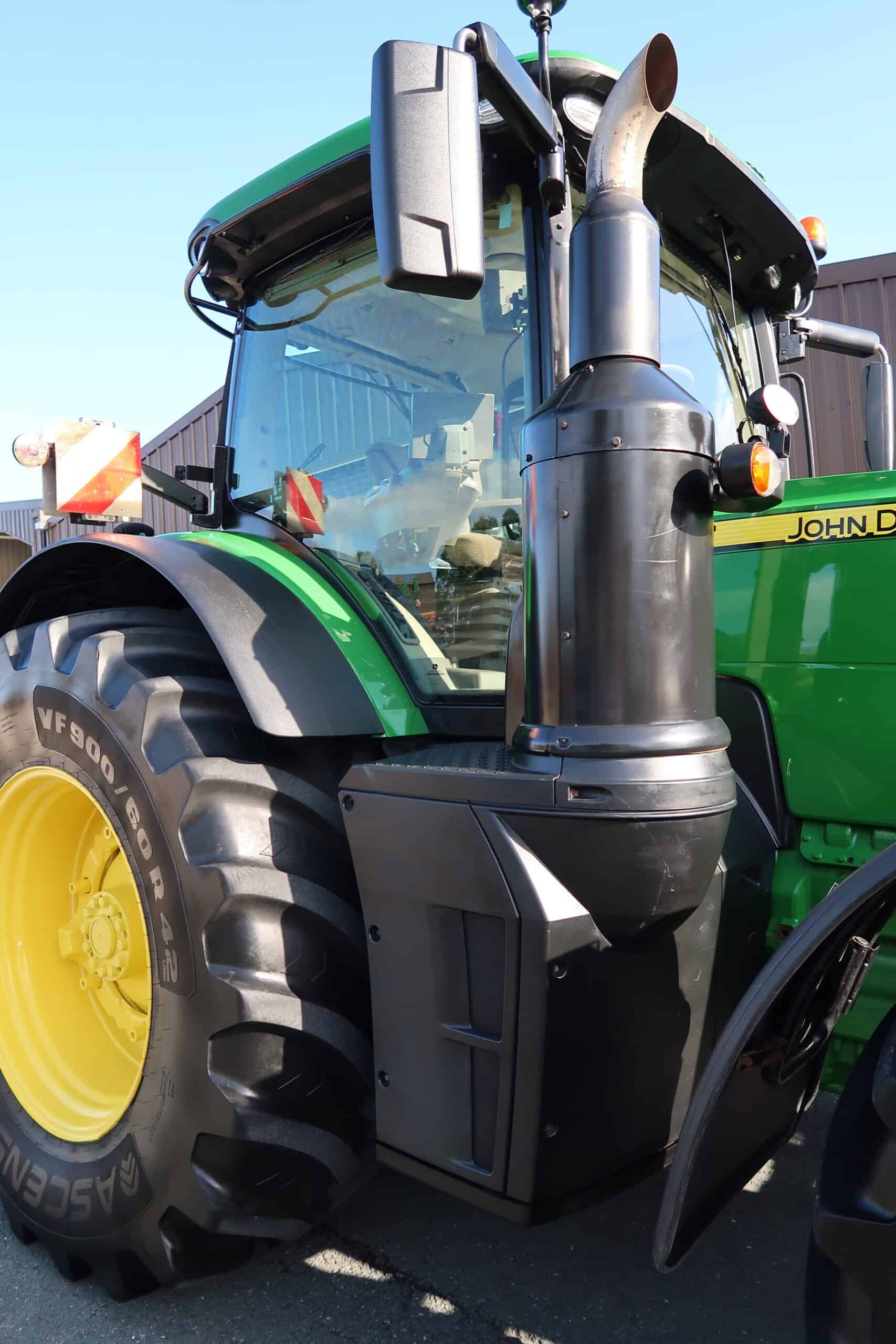 JOHN DEERE 8400R - Image 32