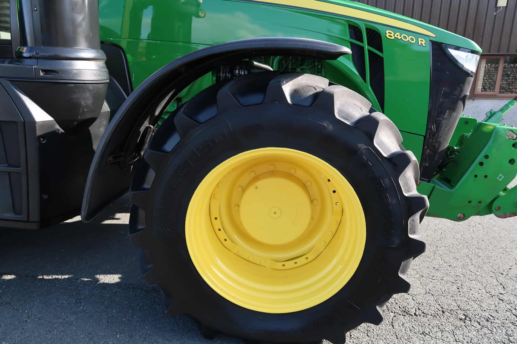 JOHN DEERE 8400R - Image 33