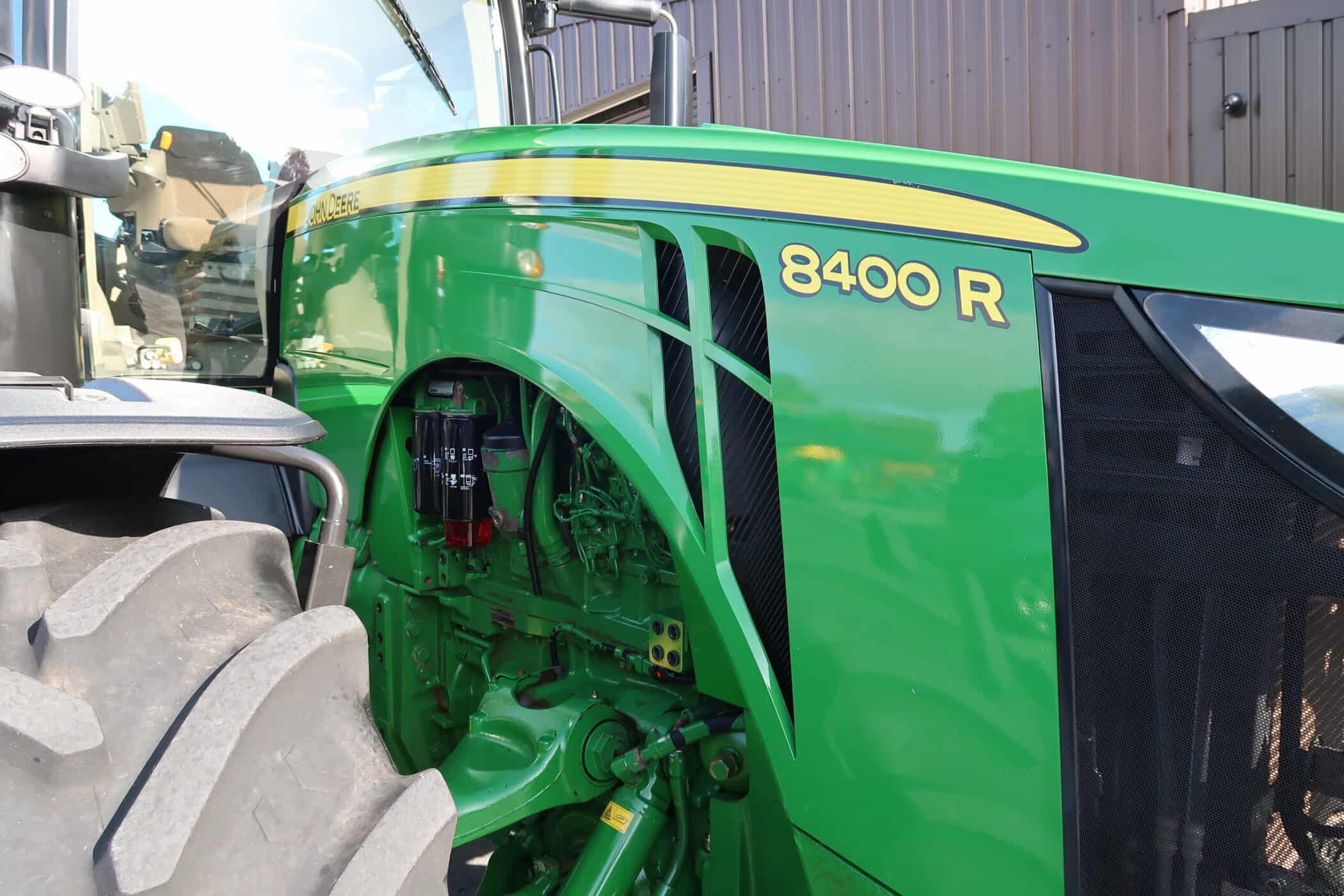 JOHN DEERE 8400R - Image 35