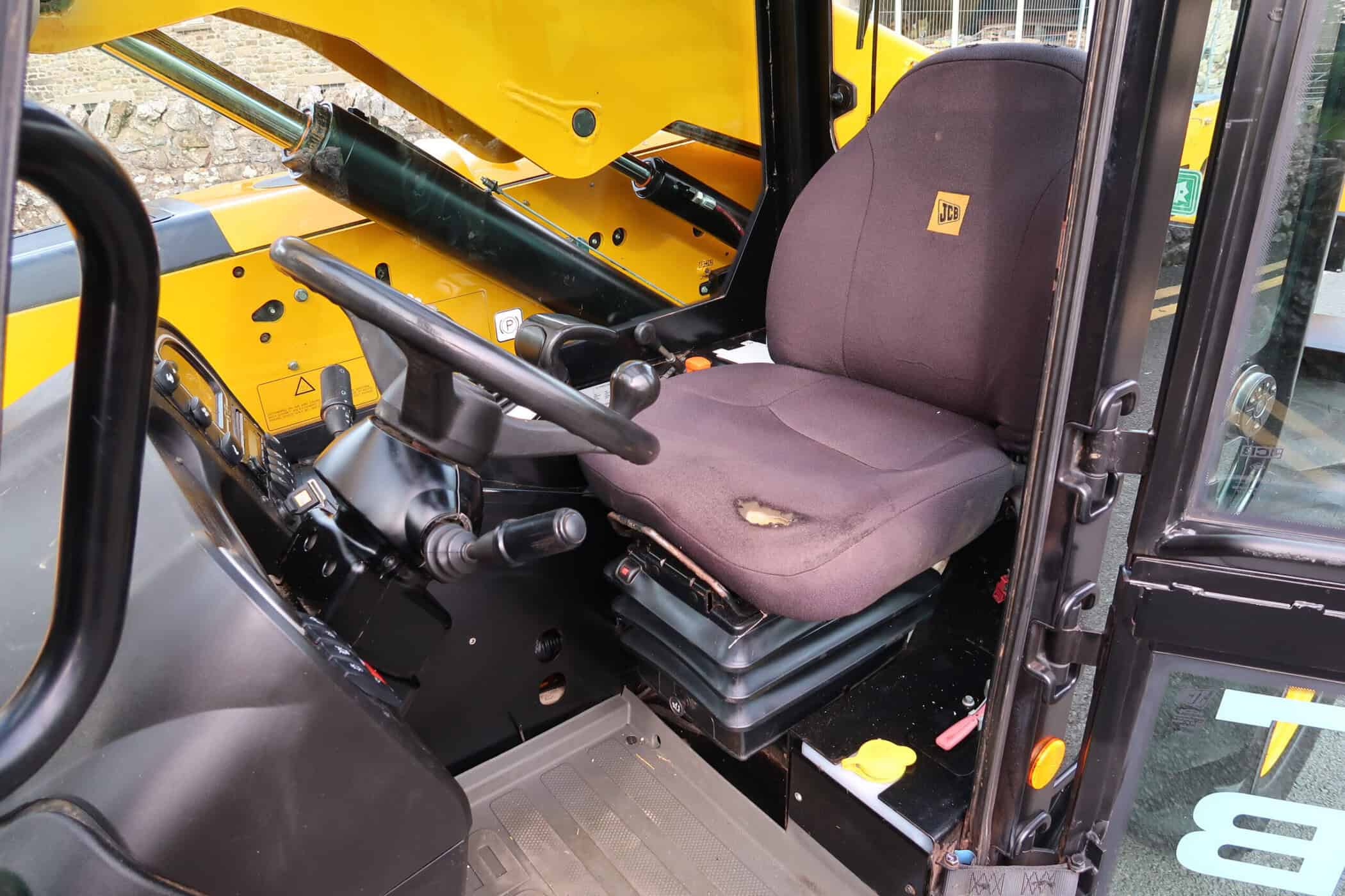 JCB 525-60 Agri Plus - Image 7