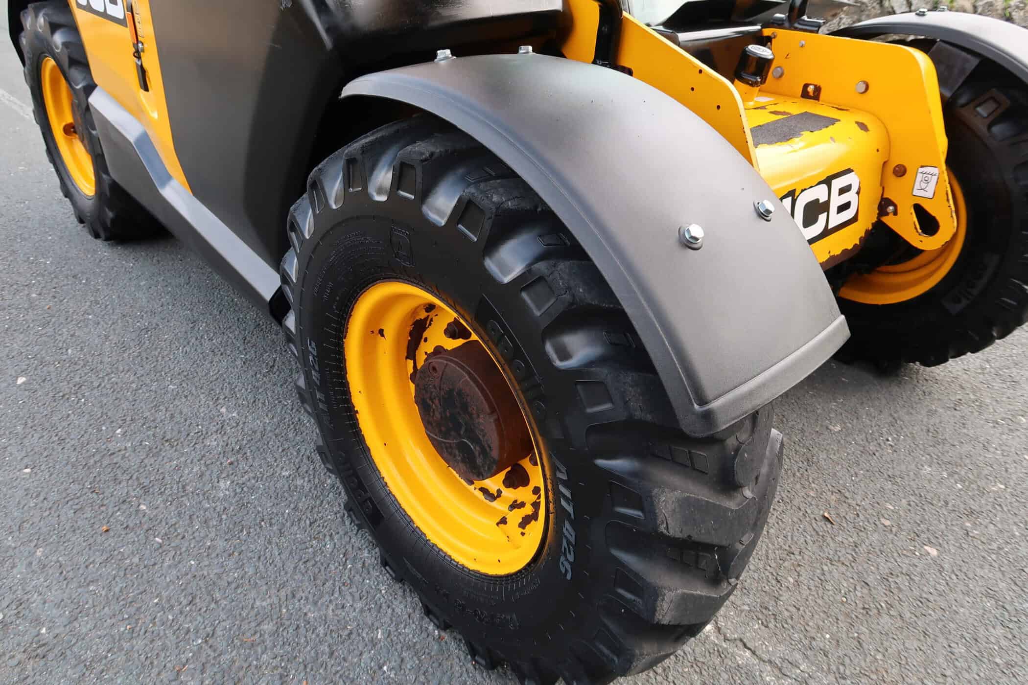 JCB 525-60 Agri Plus - Image 16