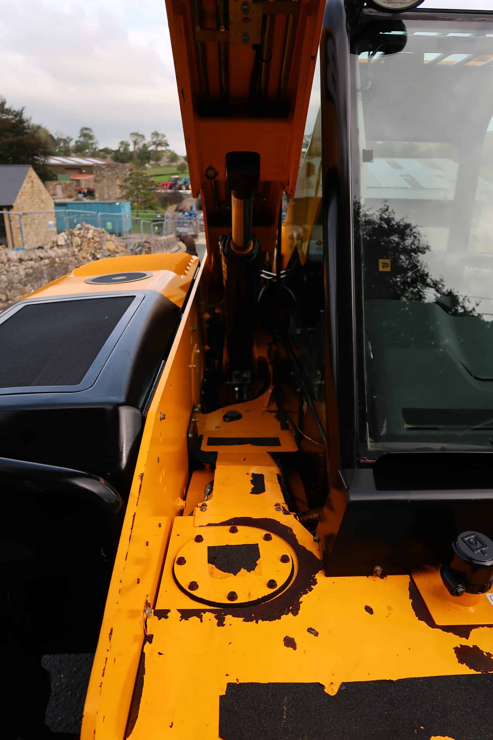 JCB 525-60 Agri Plus - Image 19