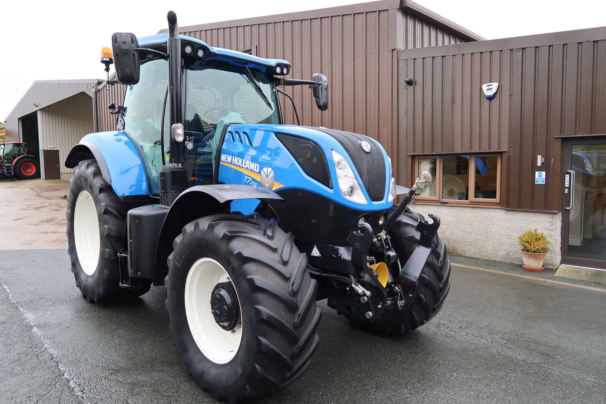 NEW HOLLAND T7.210