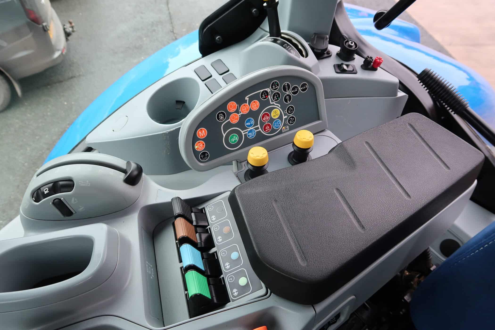 NEW HOLLAND T7.210 - Image 14