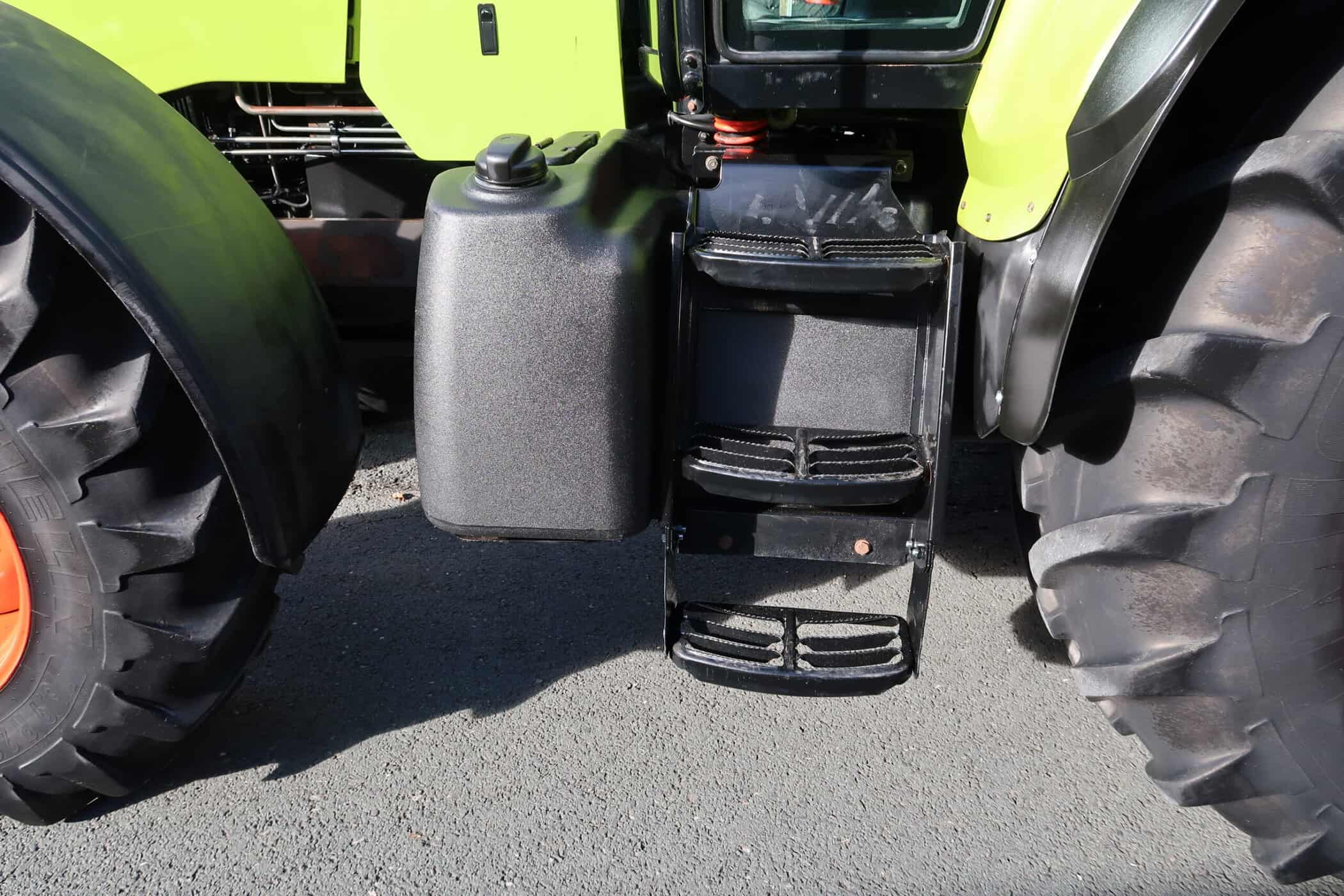 CLAAS ARION 620C - Image 19